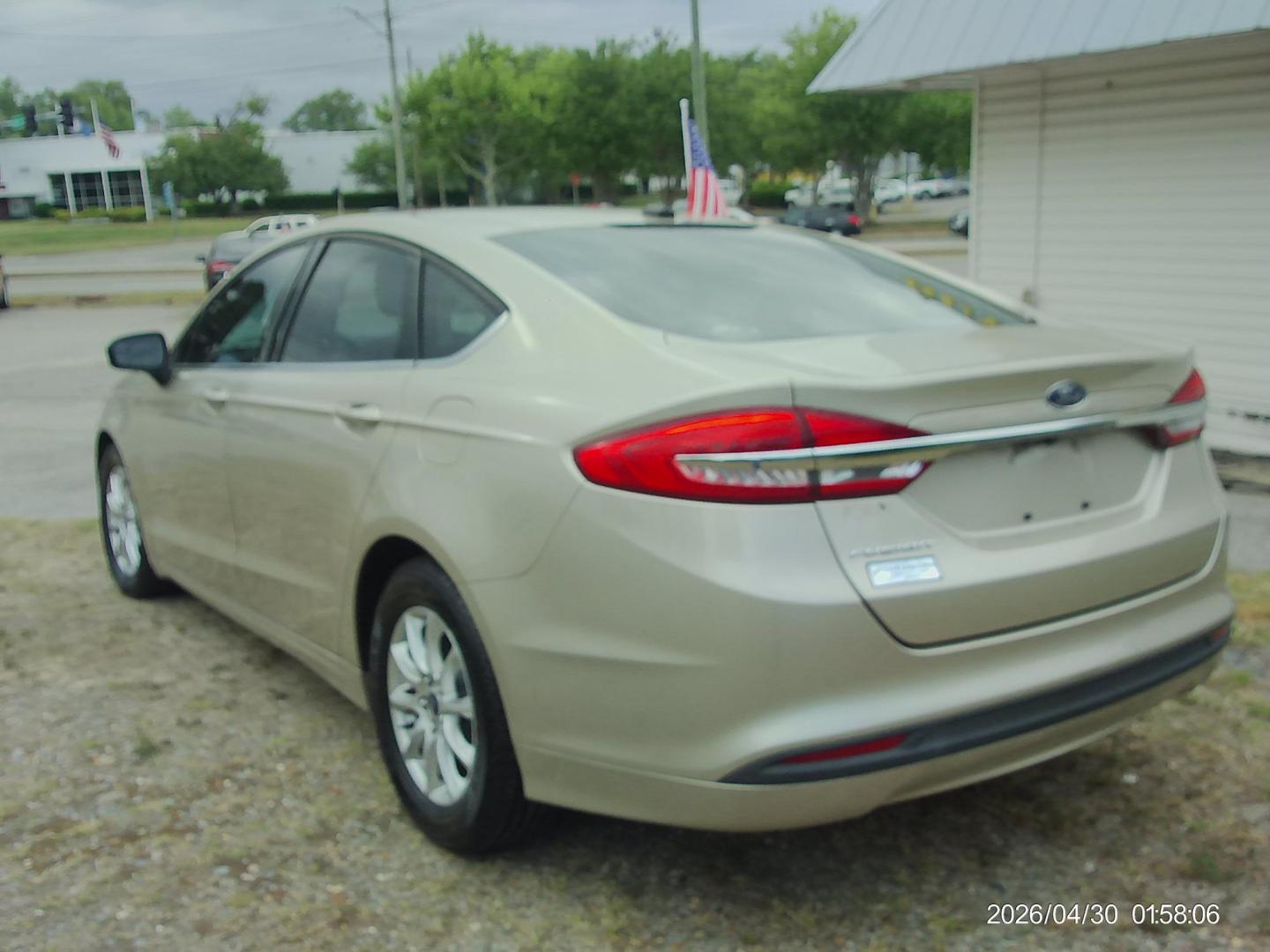 2017 Ford Fusion S (3FA6P0G76HR) with an 2.5L L4 DOHC 16V engine, 6A transmission, located at 2553 Airline Blvd, Portsmouth, VA, 23701, (757) 488-8331, 36.813889, -76.357597 - ***VEHICLE TERMS*** Down Payment: $999 Weekly Payment: $120 APR: 23.9% Repayment Terms: 42 Months *** CALL ELIZABETH SMITH - DIRECTOR OF MARKETING @ 757-488-8331 TO SCHEDULE YOUR APPOINTMENT TODAY AND GET PRE-APPROVED RIGHT OVER THE PHONE*** - Photo#8