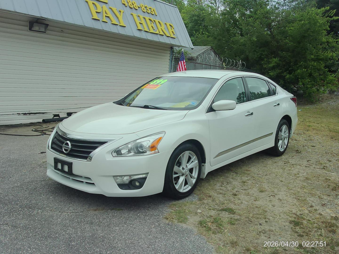 2015 Nissan Altima 2.5 S (1N4AL3AP8FC) with an 2.5L L4 DOHC 16V engine, Continuously Variable Transmission transmission, located at 2553 Airline Blvd, Portsmouth, VA, 23701, (757) 488-8331, 36.813889, -76.357597 - ***VEHICLE TERMS*** Down Payment: $899 Weekly Payment: $110 APR: 23.9% Repayment Terms: 42 Months *** CALL ELIZABETH SMITH - DIRECTOR OF MARKETING @ 757-488-8331 TO SCHEDULE YOUR APPOINTMENT TODAY AND GET PRE-APPROVED RIGHT OVER THE PHONE*** - Photo#1