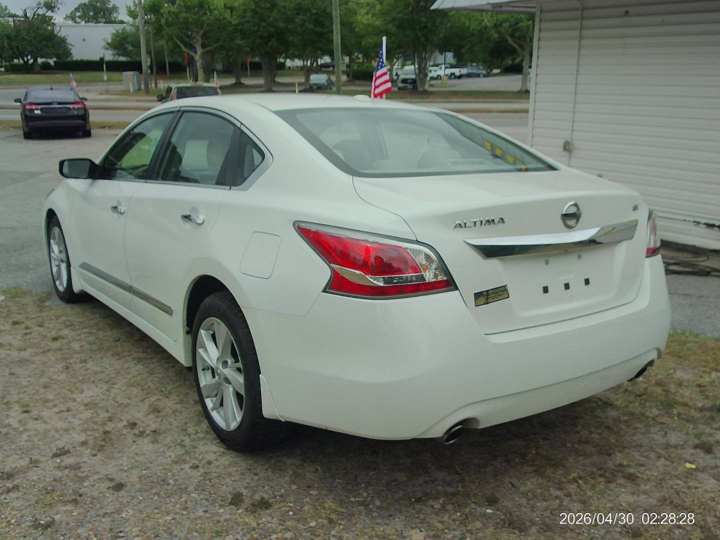 2015 Nissan Altima 2.5 S (1N4AL3AP8FC) with an 2.5L L4 DOHC 16V engine, Continuously Variable Transmission transmission, located at 2553 Airline Blvd, Portsmouth, VA, 23701, (757) 488-8331, 36.813889, -76.357597 - ***VEHICLE TERMS*** Down Payment: $899 Weekly Payment: $110 APR: 23.9% Repayment Terms: 42 Months *** CALL ELIZABETH SMITH - DIRECTOR OF MARKETING @ 757-488-8331 TO SCHEDULE YOUR APPOINTMENT TODAY AND GET PRE-APPROVED RIGHT OVER THE PHONE*** - Photo#7