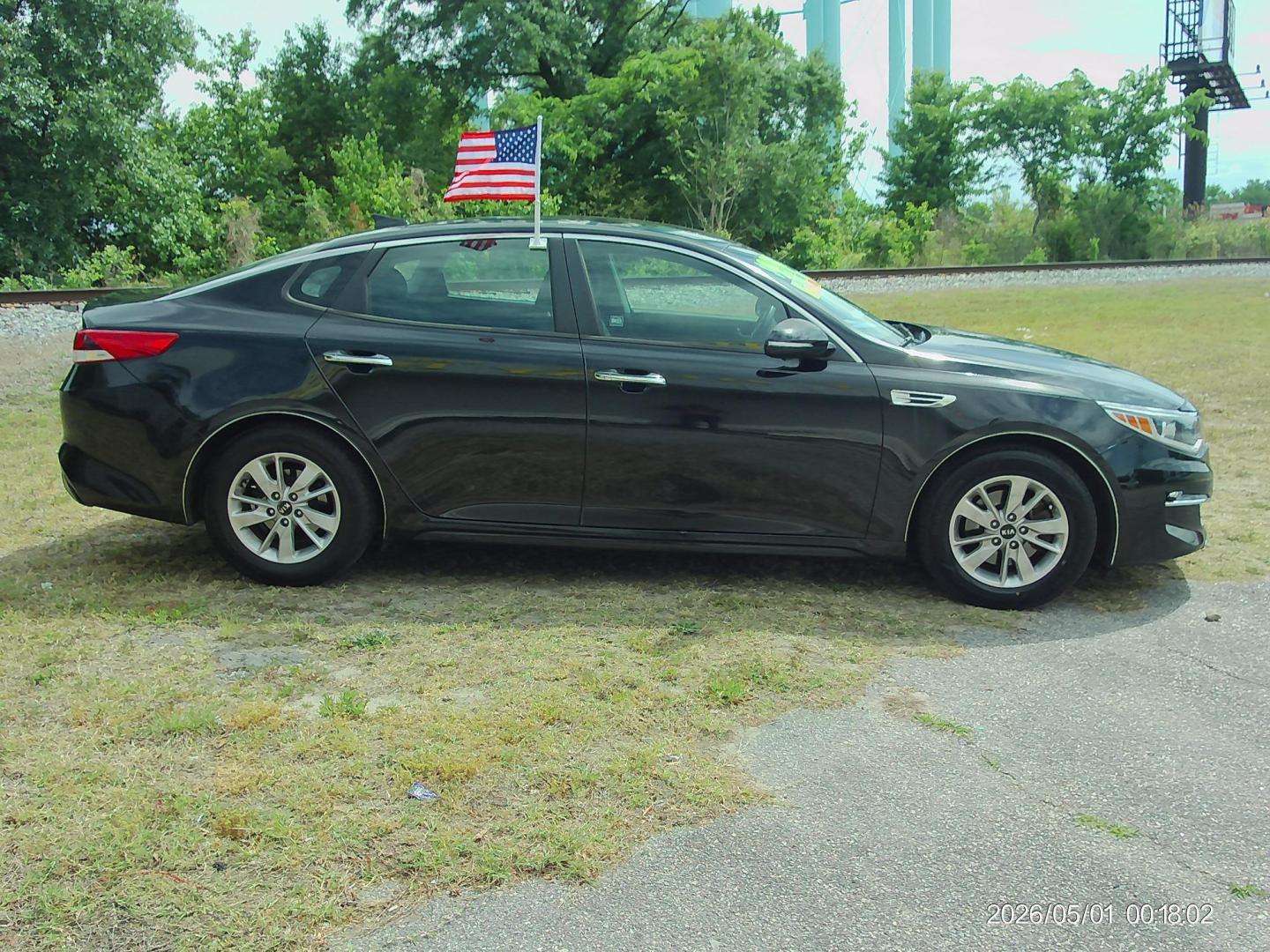 2017 Black Kia Optima LX (KNAGT4L35H5) with an 2.4L L4 DOHC 16V engine, 6A transmission, located at 2553 Airline Blvd, Portsmouth, VA, 23701, (757) 488-8331, 36.813889, -76.357597 - ***VEHICLE TERMS*** Down Payment: $999 Weekly Payment: $115 APR: 23.9% Repayment Terms: 42 Months *** CALL ELIZABETH SMITH - DIRECTOR OF MARKETING @ 757-488-8331 TO SCHEDULE YOUR APPOINTMENT TODAY AND GET PRE-APPROVED RIGHT OVER THE PHONE*** - Photo#4