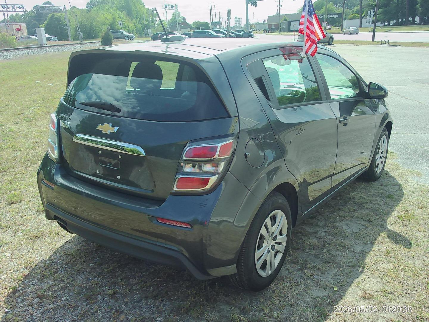 2019 Chevrolet Sonic FL Auto Hatchback (1G1JG6SB5K4) with an 1.4L L4 DOHC 24V TURBO engine, 6A transmission, located at 2553 Airline Blvd, Portsmouth, VA, 23701, (757) 488-8331, 36.813889, -76.357597 - ***VEHICLE TERMS*** Down Payment: $599 Weekly Payment: $115 APR: 23.9% Repayment Terms: 42 Months *** CALL ELIZABETH SMITH - DIRECTOR OF MARKETING @ 757-488-8331 TO SCHEDULE YOUR APPOINTMENT TODAY AND GET PRE-APPROVED RIGHT OVER THE PHONE*** - Photo#5