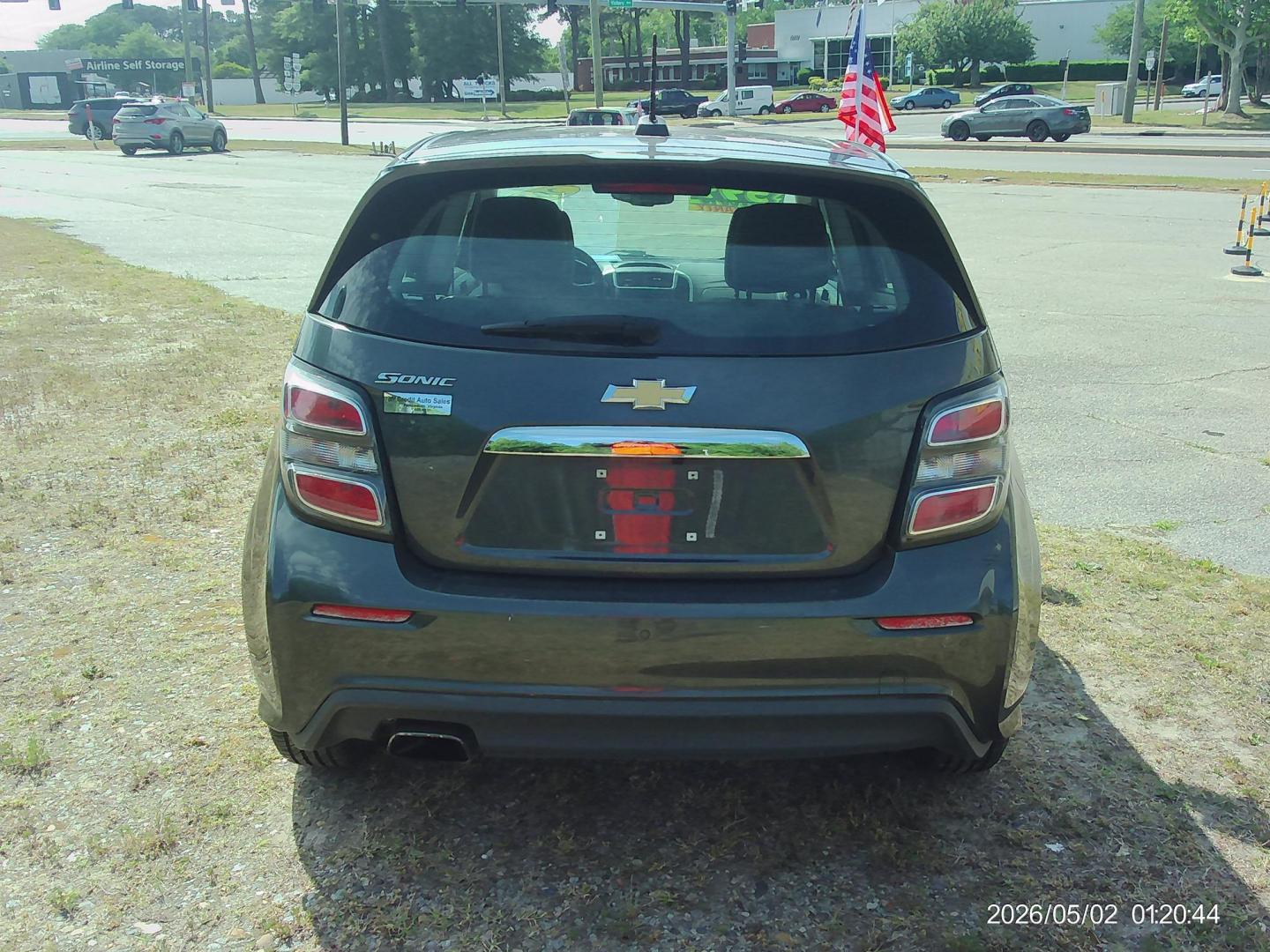 2019 Chevrolet Sonic FL Auto Hatchback (1G1JG6SB5K4) with an 1.4L L4 DOHC 24V TURBO engine, 6A transmission, located at 2553 Airline Blvd, Portsmouth, VA, 23701, (757) 488-8331, 36.813889, -76.357597 - ***VEHICLE TERMS*** Down Payment: $599 Weekly Payment: $115 APR: 23.9% Repayment Terms: 42 Months *** CALL ELIZABETH SMITH - DIRECTOR OF MARKETING @ 757-488-8331 TO SCHEDULE YOUR APPOINTMENT TODAY AND GET PRE-APPROVED RIGHT OVER THE PHONE*** - Photo#6