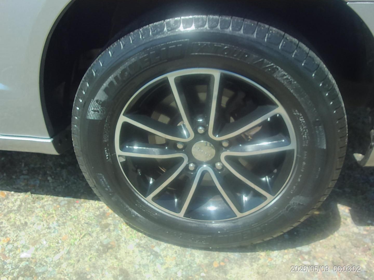 2017 Silver Dodge Grand Caravan GT (2C4RDGEG4HR) with an 3.6L V6 DOHC 24V engine, 6A transmission, located at 2553 Airline Blvd, Portsmouth, VA, 23701, (757) 488-8331, 36.813889, -76.357597 - Photo#8