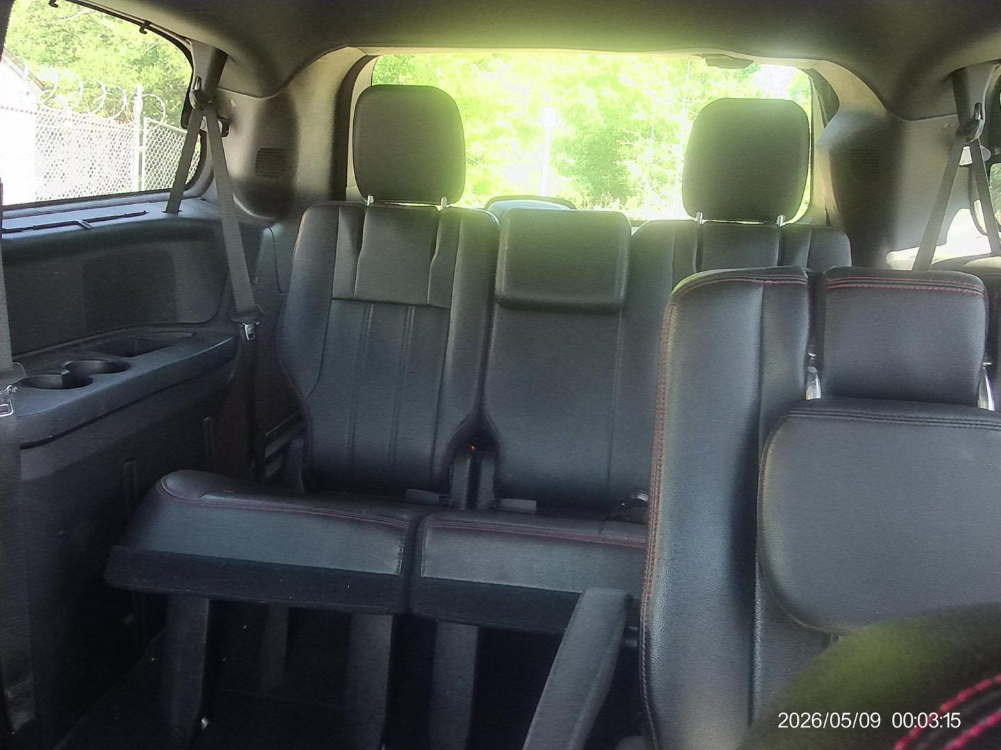 2017 Silver Dodge Grand Caravan GT (2C4RDGEG4HR) with an 3.6L V6 DOHC 24V engine, 6A transmission, located at 2553 Airline Blvd, Portsmouth, VA, 23701, (757) 488-8331, 36.813889, -76.357597 - Photo#10