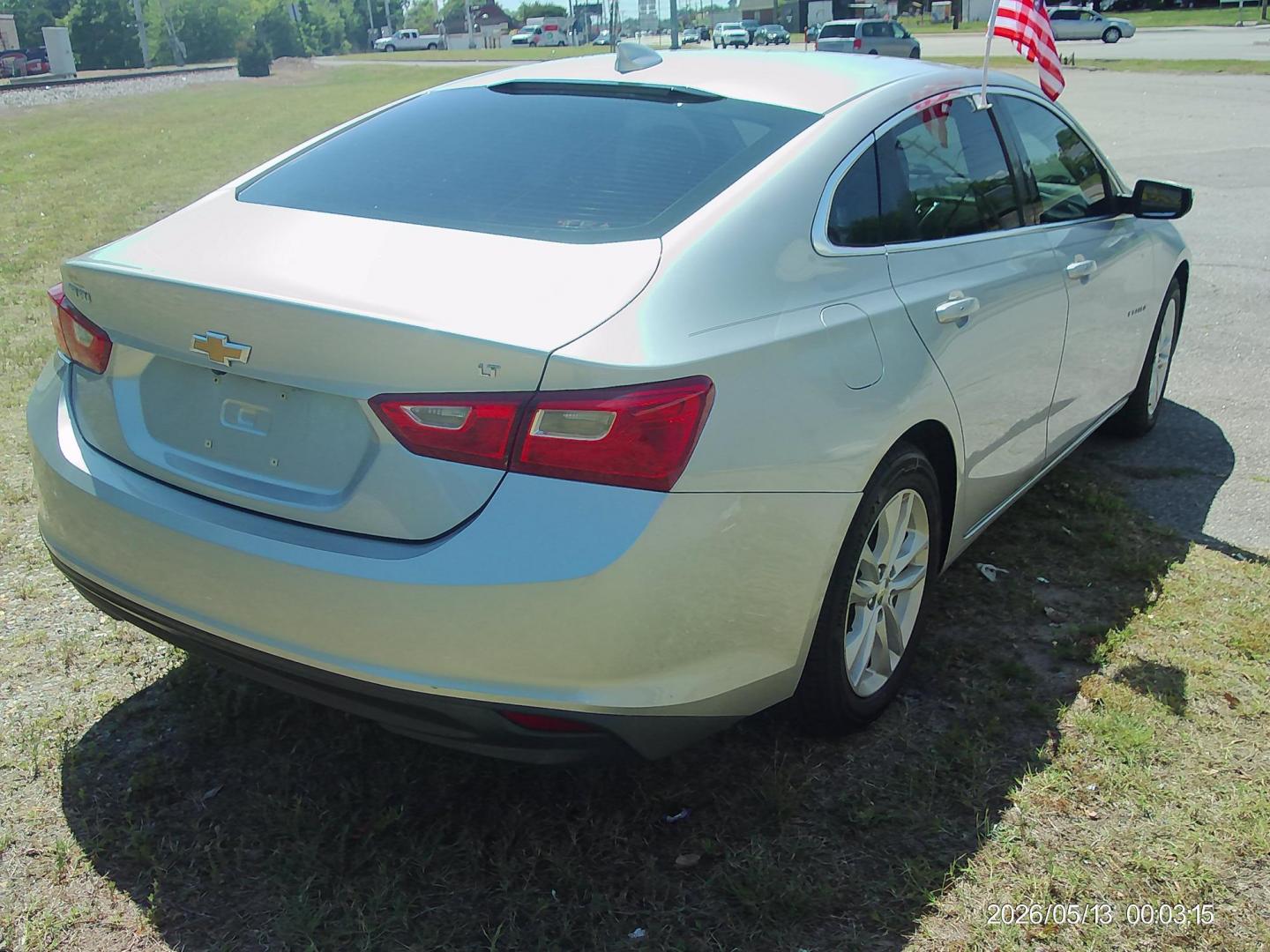2018 Silver Chevrolet Malibu LT (1G1ZD5ST9JF) with an 1.5L L4 DOHC 16V engine, 6A transmission, located at 2553 Airline Blvd, Portsmouth, VA, 23701, (757) 488-8331, 36.813889, -76.357597 - ***VEHICLE TERMS*** Down Payment: $999 Weekly Payment: $120 APR: 23.9% Repayment Terms: 42 Months *** CALL ELIZABETH SMITH - DIRECTOR OF MARKETING @ 757-488-8331 TO SCHEDULE YOUR APPOINTMENT TODAY AND GET PRE-APPROVED RIGHT OVER THE PHONE*** - Photo#5