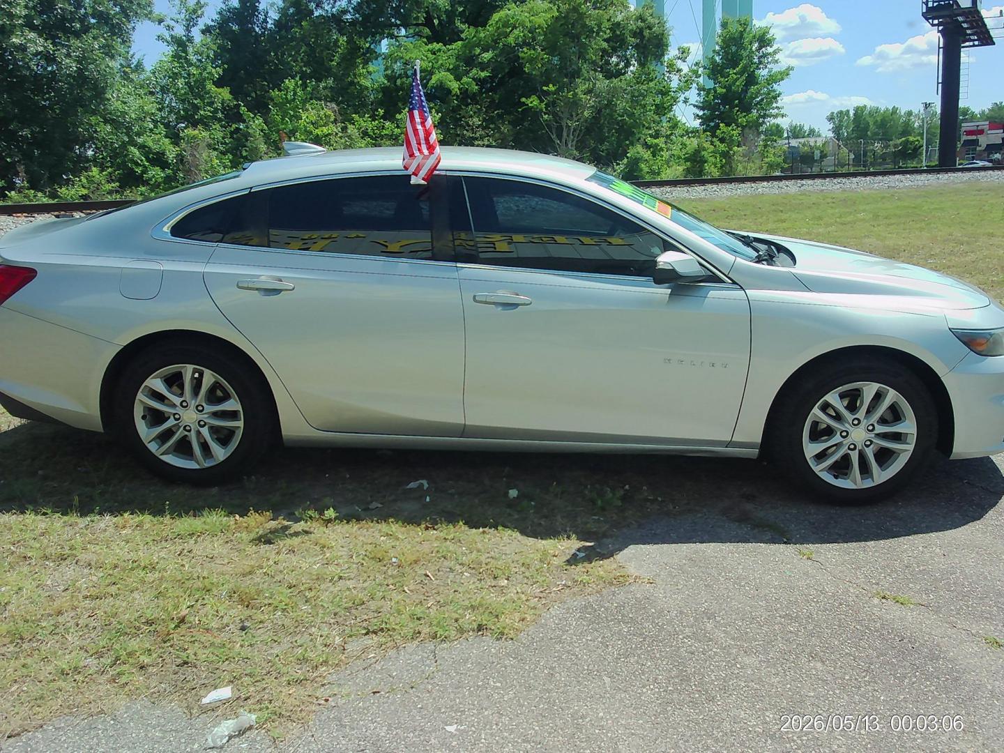 2018 Silver Chevrolet Malibu LT (1G1ZD5ST9JF) with an 1.5L L4 DOHC 16V engine, 6A transmission, located at 2553 Airline Blvd, Portsmouth, VA, 23701, (757) 488-8331, 36.813889, -76.357597 - ***VEHICLE TERMS*** Down Payment: $999 Weekly Payment: $120 APR: 23.9% Repayment Terms: 42 Months *** CALL ELIZABETH SMITH - DIRECTOR OF MARKETING @ 757-488-8331 TO SCHEDULE YOUR APPOINTMENT TODAY AND GET PRE-APPROVED RIGHT OVER THE PHONE*** - Photo#4