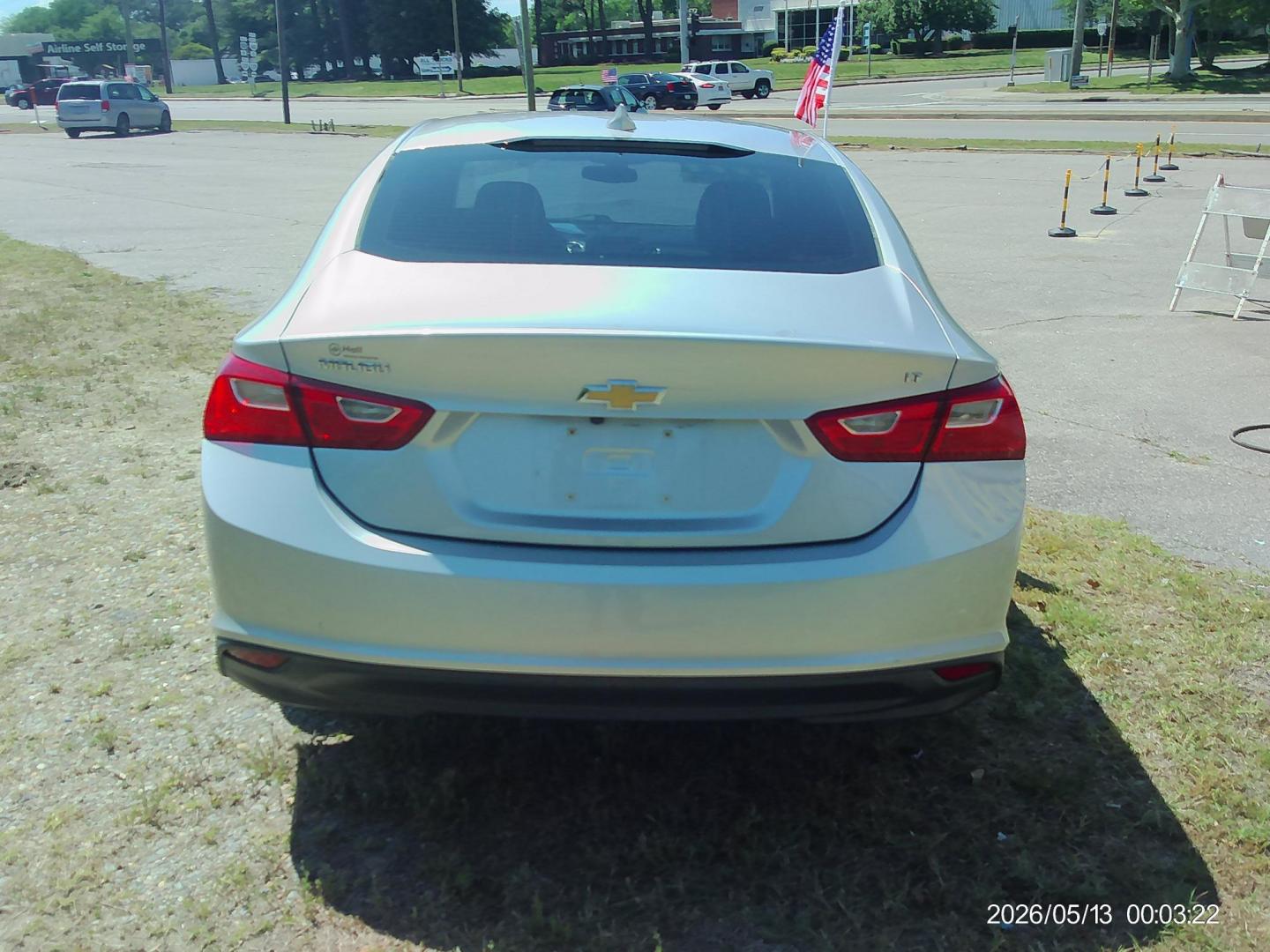 2018 Silver Chevrolet Malibu LT (1G1ZD5ST9JF) with an 1.5L L4 DOHC 16V engine, 6A transmission, located at 2553 Airline Blvd, Portsmouth, VA, 23701, (757) 488-8331, 36.813889, -76.357597 - ***VEHICLE TERMS*** Down Payment: $999 Weekly Payment: $120 APR: 23.9% Repayment Terms: 42 Months *** CALL ELIZABETH SMITH - DIRECTOR OF MARKETING @ 757-488-8331 TO SCHEDULE YOUR APPOINTMENT TODAY AND GET PRE-APPROVED RIGHT OVER THE PHONE*** - Photo#6