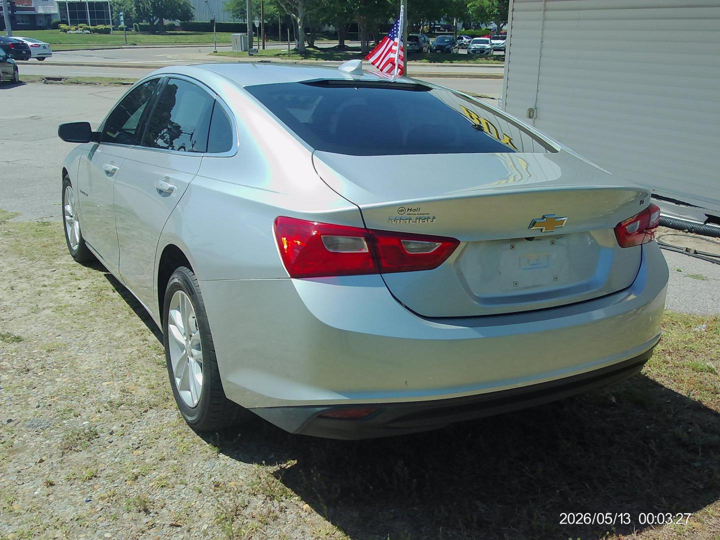 2018 Silver Chevrolet Malibu LT (1G1ZD5ST9JF) with an 1.5L L4 DOHC 16V engine, 6A transmission, located at 2553 Airline Blvd, Portsmouth, VA, 23701, (757) 488-8331, 36.813889, -76.357597 - ***VEHICLE TERMS*** Down Payment: $999 Weekly Payment: $120 APR: 23.9% Repayment Terms: 42 Months *** CALL ELIZABETH SMITH - DIRECTOR OF MARKETING @ 757-488-8331 TO SCHEDULE YOUR APPOINTMENT TODAY AND GET PRE-APPROVED RIGHT OVER THE PHONE*** - Photo#7
