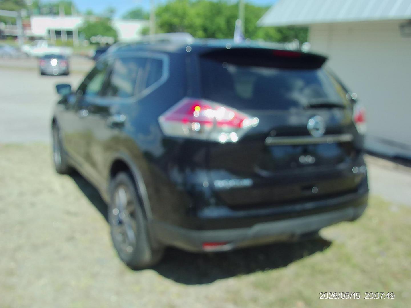 2016 Black Nissan Rogue S AWD (5N1AT2MV6GC) with an 2.5L L4 DOHC 16V engine, CVT transmission, located at 2553 Airline Blvd, Portsmouth, VA, 23701, (757) 488-8331, 36.813889, -76.357597 - ***VEHICLE TERMS*** Down Payment: $1499 Weekly Payment: $125 APR: 23.9% Repayment Terms: 42 Months *** CALL ELIZABETH SMITH - DIRECTOR OF MARKETING @ 757-488-8331 TO SCHEDULE YOUR APPOINTMENT TODAY AND GET PRE-APPROVED RIGHT OVER THE PHONE*** - Photo#7