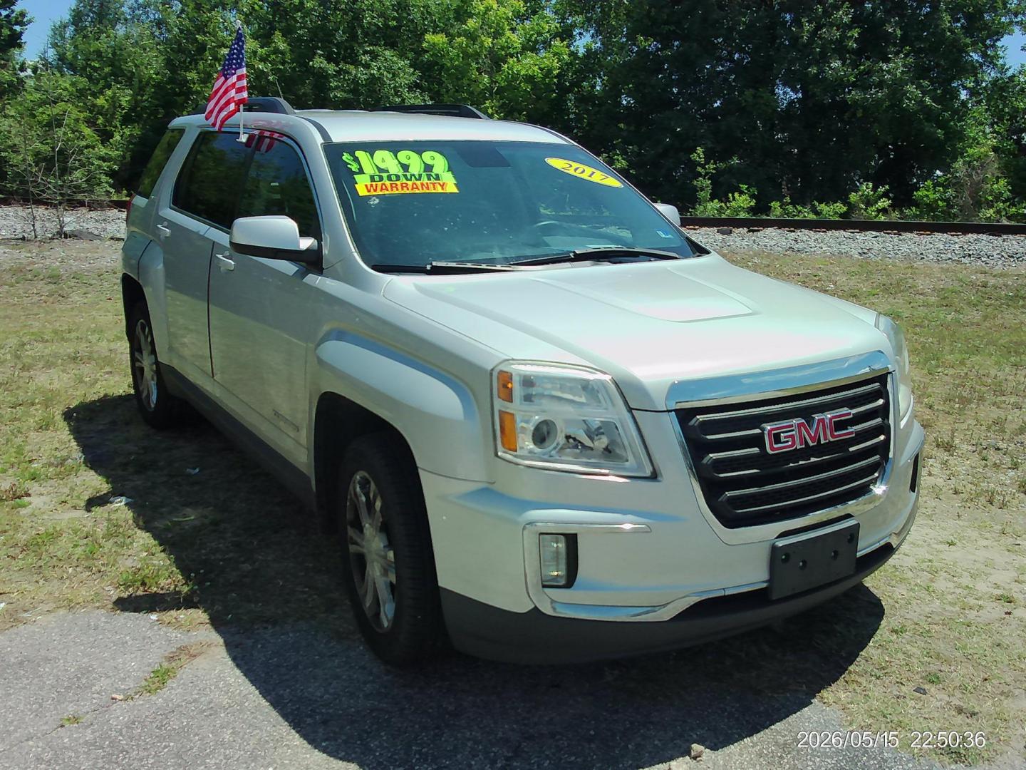 2017 Silver GMC Terrain SLE2 FWD (2GKALNEK3H6) with an 2.4L L4 DOHC 16V engine, 6A transmission, located at 2553 Airline Blvd, Portsmouth, VA, 23701, (757) 488-8331, 36.813889, -76.357597 - ***VEHICLE TERMS*** Down Payment: $1499 Weekly Payment: $120 APR: 23.9% Repayment Terms: 42 Months *** CALL ELIZABETH SMITH - DIRECTOR OF MARKETING @ 757-488-8331 TO SCHEDULE YOUR APPOINTMENT TODAY AND GET PRE-APPROVED RIGHT OVER THE PHONE*** - Photo#3