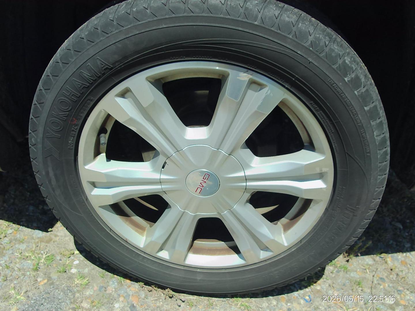 2017 Silver GMC Terrain SLE2 FWD (2GKALNEK3H6) with an 2.4L L4 DOHC 16V engine, 6A transmission, located at 2553 Airline Blvd, Portsmouth, VA, 23701, (757) 488-8331, 36.813889, -76.357597 - ***VEHICLE TERMS*** Down Payment: $1499 Weekly Payment: $120 APR: 23.9% Repayment Terms: 42 Months *** CALL ELIZABETH SMITH - DIRECTOR OF MARKETING @ 757-488-8331 TO SCHEDULE YOUR APPOINTMENT TODAY AND GET PRE-APPROVED RIGHT OVER THE PHONE*** - Photo#8