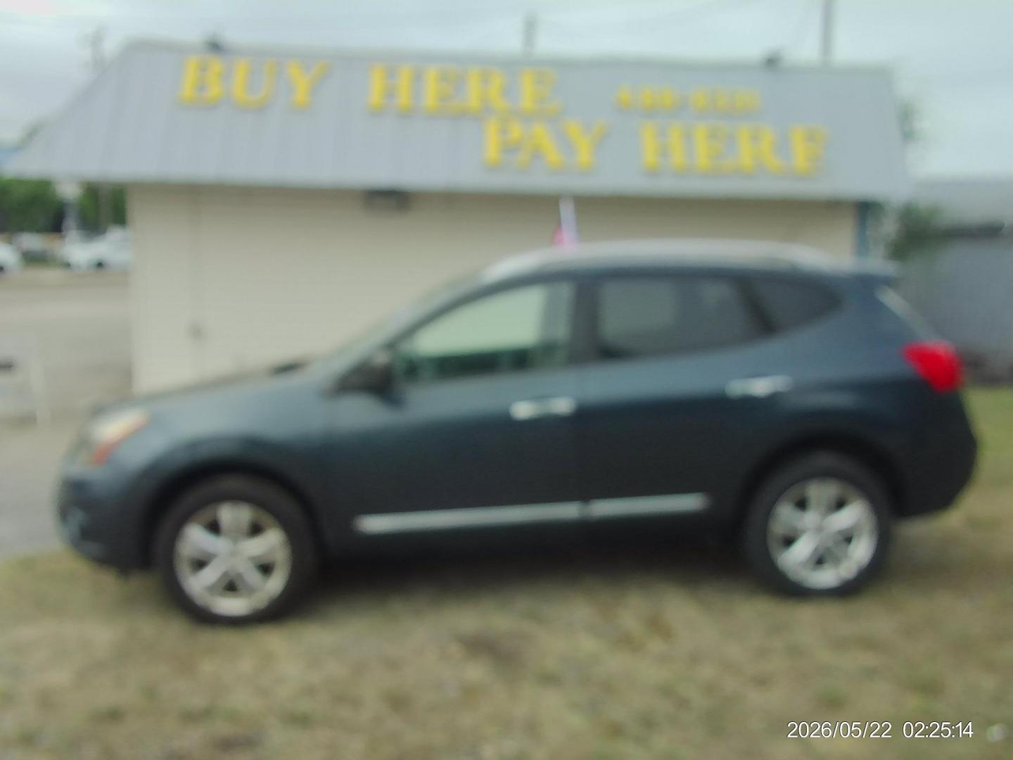 2015 Blue Nissan Rogue Select S 2WD (JN8AS5MTXFW) with an 2.5L L4 DOHC 16V engine, Continuously Variable Transmission transmission, located at 2553 Airline Blvd, Portsmouth, VA, 23701, (757) 488-8331, 36.813889, -76.357597 - ***VEHICLE TERMS*** Down Payment: $799 Weekly Payment: $105 APR: 23.9% Repayment Terms: 42 Months *** CALL ELIZABETH SMITH - DIRECTOR OF MARKETING @ 757-488-8331 TO SCHEDULE YOUR APPOINTMENT TODAY AND GET PRE-APPROVED RIGHT OVER THE PHONE***- Photo#0