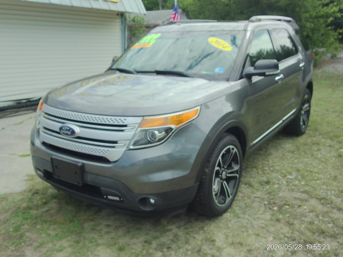 2014 Gray Ford Explorer XLT 4WD (1FM5K8D82EG) with an 3.5L V6 DOHC 24V engine, 6-Speed Automatic transmission, located at 2553 Airline Blvd, Portsmouth, VA, 23701, (757) 488-8331, 36.813889, -76.357597 - ***VEHICLE TERMS*** Down Payment: $999 Weekly Payment: $120 APR: 23.9% Repayment Terms: 42 Months *** CALL ELIZABETH SMITH - DIRECTOR OF MARKETING @ 757-488-8331 TO SCHEDULE YOUR APPOINTMENT TODAY AND GET PRE-APPROVED RIGHT OVER THE PHONE*** - Photo#1