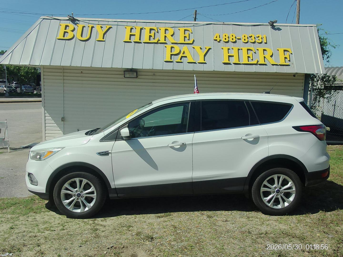 2017 White Ford Escape SE 4WD (1FMCU9GD0HU) with an 1.5L L4 DOHC 16V engine, 6A transmission, located at 2553 Airline Blvd, Portsmouth, VA, 23701, (757) 488-8331, 36.813889, -76.357597 - ***VEHICLE TERMS*** Down Payment: $999 Weekly Payment: $120 APR: 23.9% Repayment Terms: 42 Months *** CALL ELIZABETH SMITH - DIRECTOR OF MARKETING @ 757-488-8331 TO SCHEDULE YOUR APPOINTMENT TODAY AND GET PRE-APPROVED RIGHT OVER THE PHONE*** - Photo#0