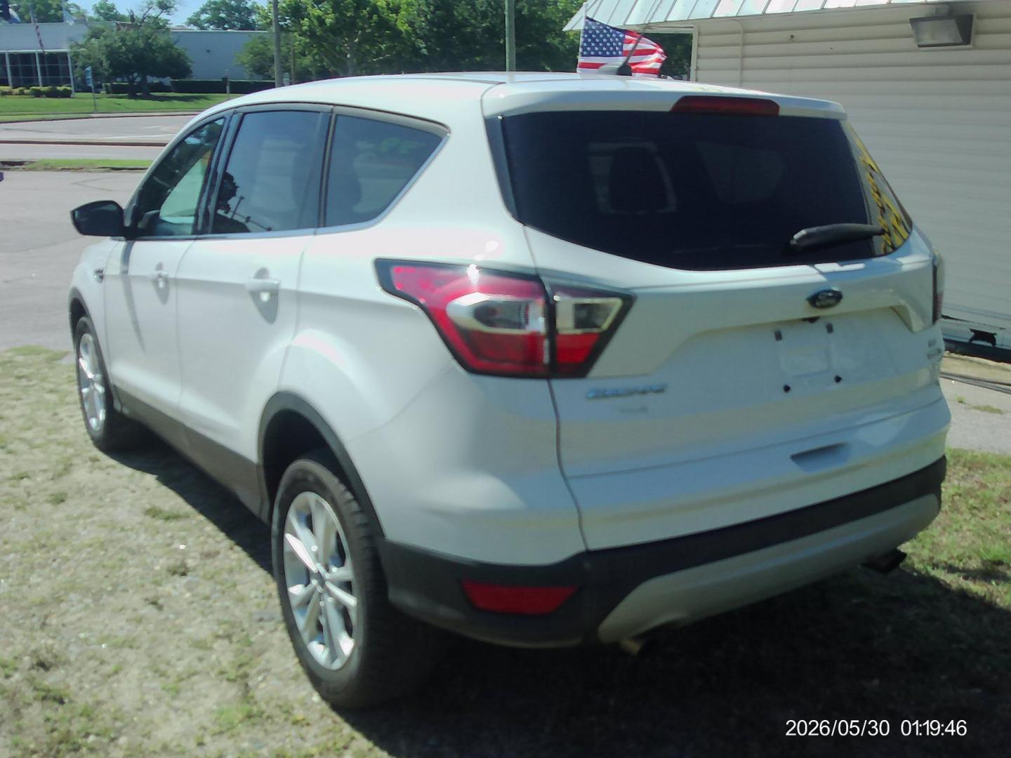 2017 White Ford Escape SE 4WD (1FMCU9GD0HU) with an 1.5L L4 DOHC 16V engine, 6A transmission, located at 2553 Airline Blvd, Portsmouth, VA, 23701, (757) 488-8331, 36.813889, -76.357597 - ***VEHICLE TERMS*** Down Payment: $999 Weekly Payment: $120 APR: 23.9% Repayment Terms: 42 Months *** CALL ELIZABETH SMITH - DIRECTOR OF MARKETING @ 757-488-8331 TO SCHEDULE YOUR APPOINTMENT TODAY AND GET PRE-APPROVED RIGHT OVER THE PHONE*** - Photo#7