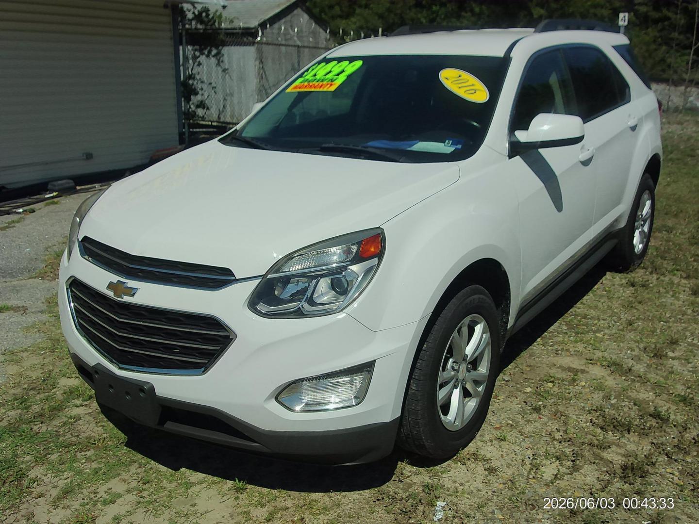 2016 White Chevrolet Equinox LT AWD (2GNFLFEK3G6) with an 2.4L L4 DOHC 16V FFV engine, 6A transmission, located at 2553 Airline Blvd, Portsmouth, VA, 23701, (757) 488-8331, 36.813889, -76.357597 - ***VEHICLE TERMS*** Down Payment: $1499 Weekly Payment: $120 APR: 23.9% Repayment Terms: 42 Months *** CALL ELIZABETH SMITH - DIRECTOR OF MARKETING @ 757-488-8331 TO SCHEDULE YOUR APPOINTMENT TODAY AND GET PRE-APPROVED RIGHT OVER THE PHONE*** - Photo#1