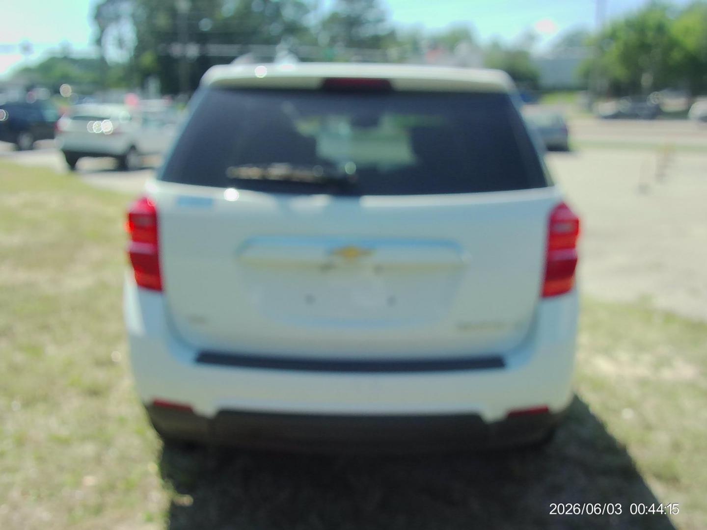 2016 White Chevrolet Equinox LT AWD (2GNFLFEK3G6) with an 2.4L L4 DOHC 16V FFV engine, 6A transmission, located at 2553 Airline Blvd, Portsmouth, VA, 23701, (757) 488-8331, 36.813889, -76.357597 - ***VEHICLE TERMS*** Down Payment: $1499 Weekly Payment: $120 APR: 23.9% Repayment Terms: 42 Months *** CALL ELIZABETH SMITH - DIRECTOR OF MARKETING @ 757-488-8331 TO SCHEDULE YOUR APPOINTMENT TODAY AND GET PRE-APPROVED RIGHT OVER THE PHONE*** - Photo#6