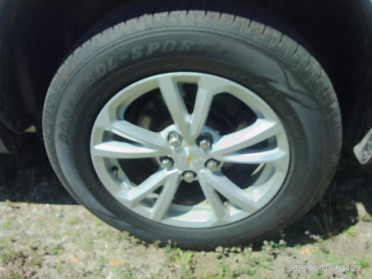 2016 White Chevrolet Equinox LT AWD (2GNFLFEK3G6) with an 2.4L L4 DOHC 16V FFV engine, 6A transmission, located at 2553 Airline Blvd, Portsmouth, VA, 23701, (757) 488-8331, 36.813889, -76.357597 - ***VEHICLE TERMS*** Down Payment: $1499 Weekly Payment: $120 APR: 23.9% Repayment Terms: 42 Months *** CALL ELIZABETH SMITH - DIRECTOR OF MARKETING @ 757-488-8331 TO SCHEDULE YOUR APPOINTMENT TODAY AND GET PRE-APPROVED RIGHT OVER THE PHONE*** - Photo#8