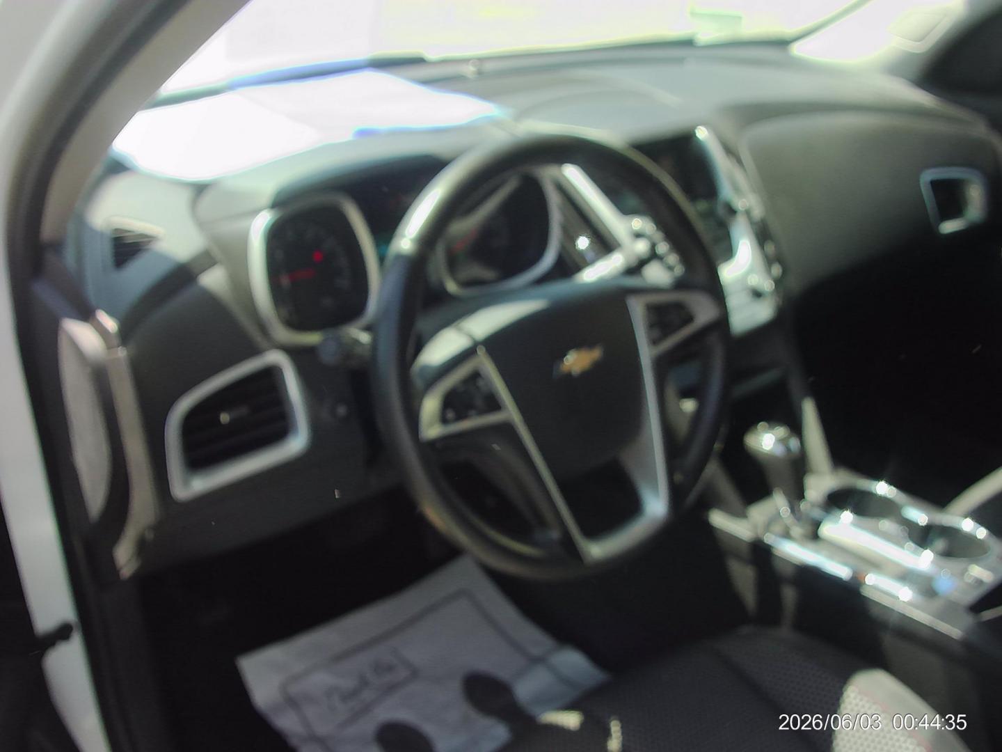 2016 White Chevrolet Equinox LT AWD (2GNFLFEK3G6) with an 2.4L L4 DOHC 16V FFV engine, 6A transmission, located at 2553 Airline Blvd, Portsmouth, VA, 23701, (757) 488-8331, 36.813889, -76.357597 - ***VEHICLE TERMS*** Down Payment: $1499 Weekly Payment: $120 APR: 23.9% Repayment Terms: 42 Months *** CALL ELIZABETH SMITH - DIRECTOR OF MARKETING @ 757-488-8331 TO SCHEDULE YOUR APPOINTMENT TODAY AND GET PRE-APPROVED RIGHT OVER THE PHONE*** - Photo#9