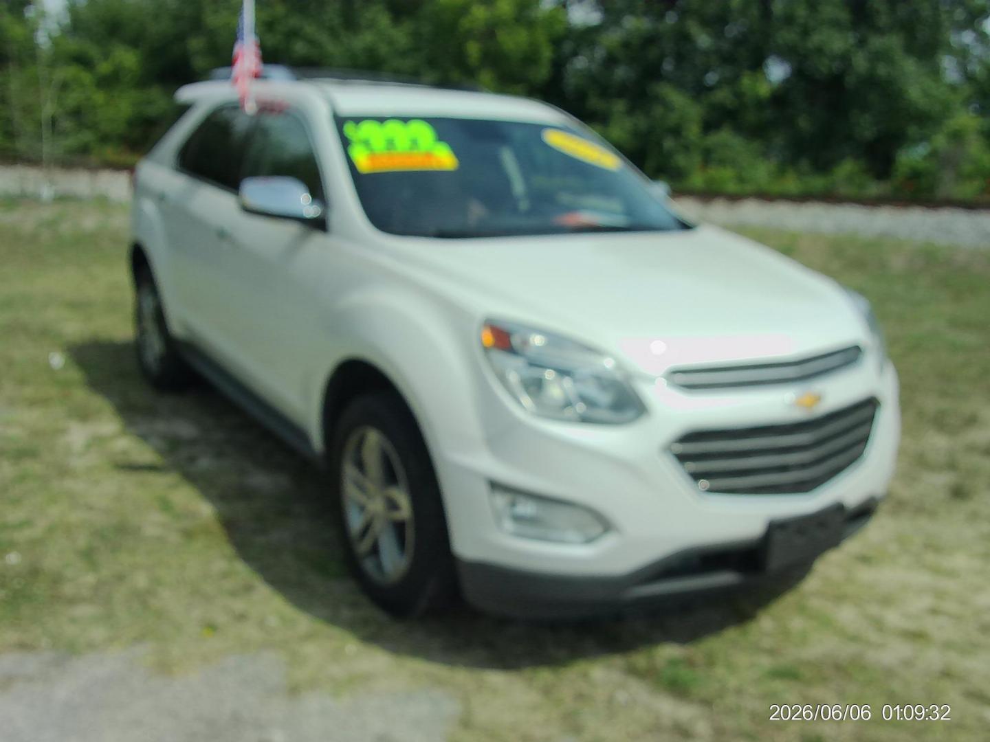 2016 White Chevrolet Equinox LTZ AWD (2GNFLGE33G6) with an 3.6L V6 DOHC 24V engine, 6A transmission, located at 2553 Airline Blvd, Portsmouth, VA, 23701, (757) 488-8331, 36.813889, -76.357597 - Photo#3
