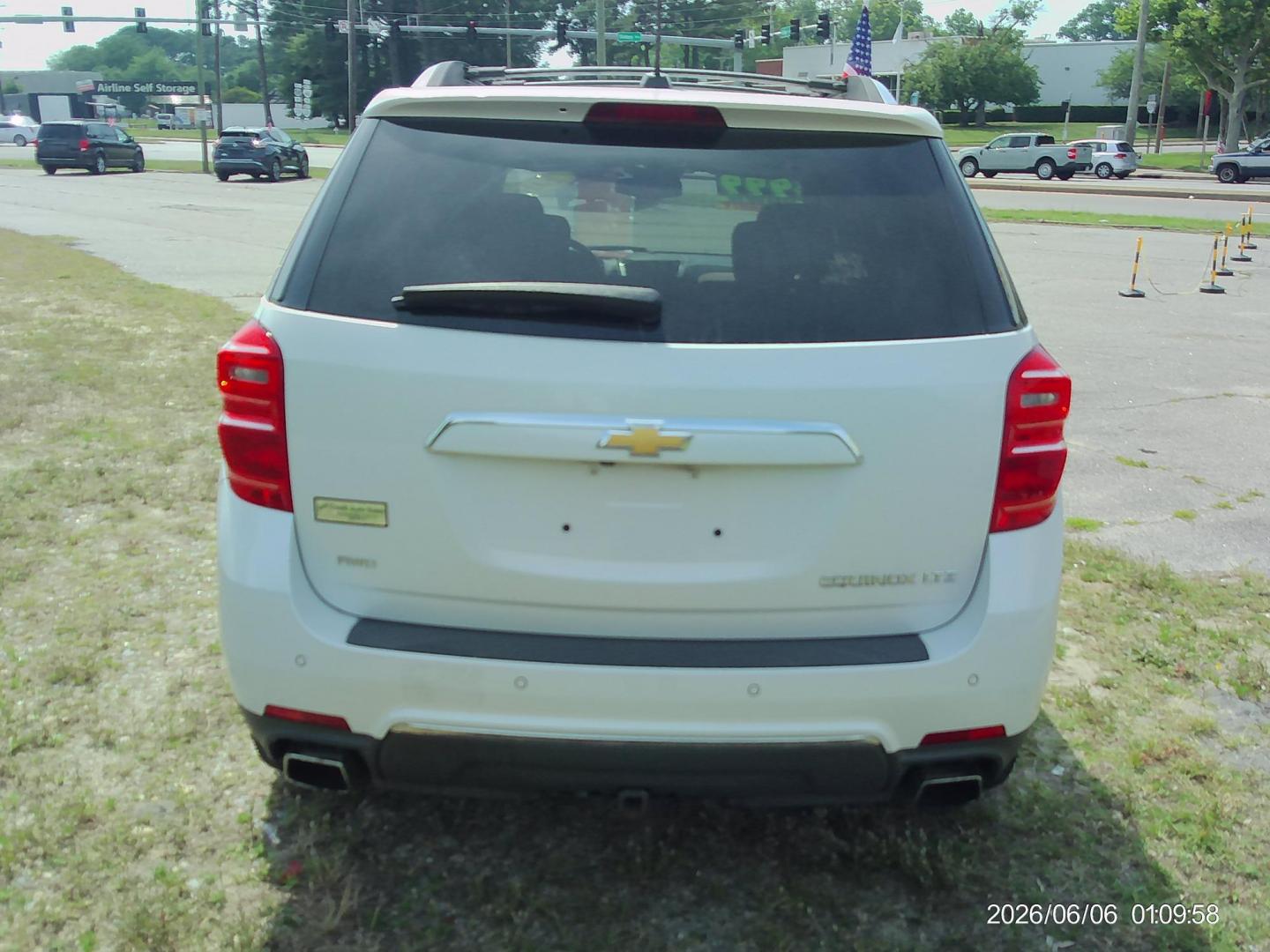 2016 White Chevrolet Equinox LTZ AWD (2GNFLGE33G6) with an 3.6L V6 DOHC 24V engine, 6A transmission, located at 2553 Airline Blvd, Portsmouth, VA, 23701, (757) 488-8331, 36.813889, -76.357597 - Photo#6