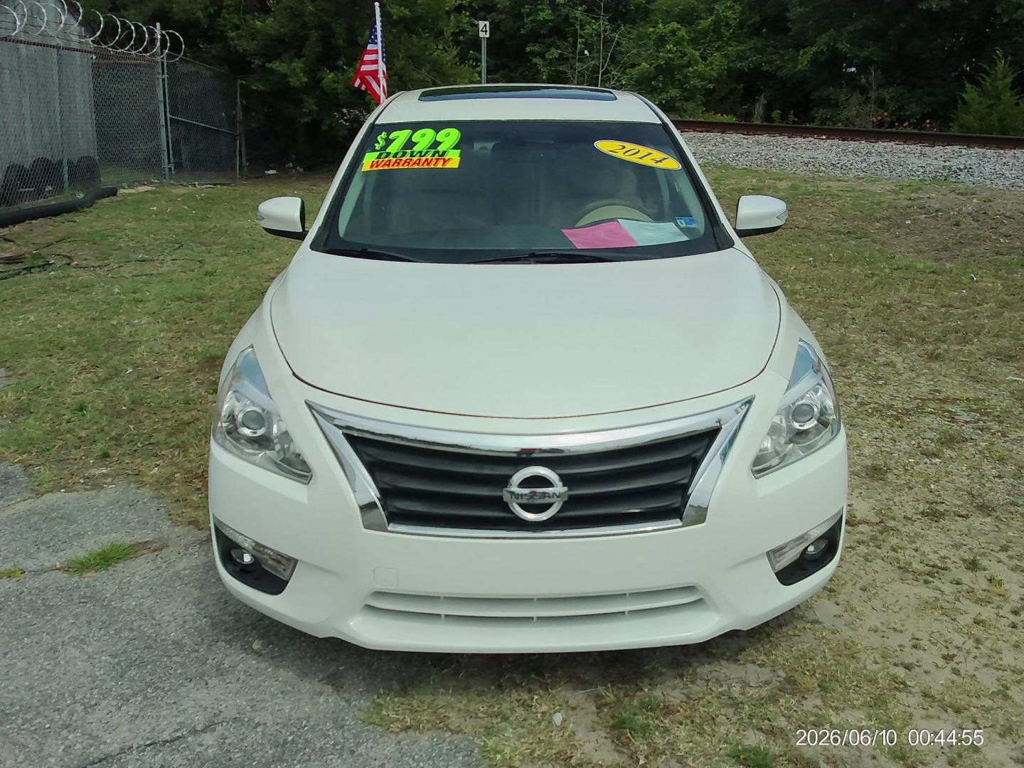2014 White Nissan Altima 3.5 SV (1N4BL3AP3EC) with an 3.5L V6 DOHC 24V engine, Continuously Variable Transmission transmission, located at 2553 Airline Blvd, Portsmouth, VA, 23701, (757) 488-8331, 36.813889, -76.357597 - ***VEHICLE TERMS*** Down Payment: $799 Weekly Payment: $110 APR: 23.9% Repayment Terms: 42 Months *** CALL ELIZABETH SMITH - DIRECTOR OF MARKETING @ 757-488-8331 TO SCHEDULE YOUR APPOINTMENT TODAY AND GET PRE-APPROVED RIGHT OVER THE PHONE*** - Photo#2