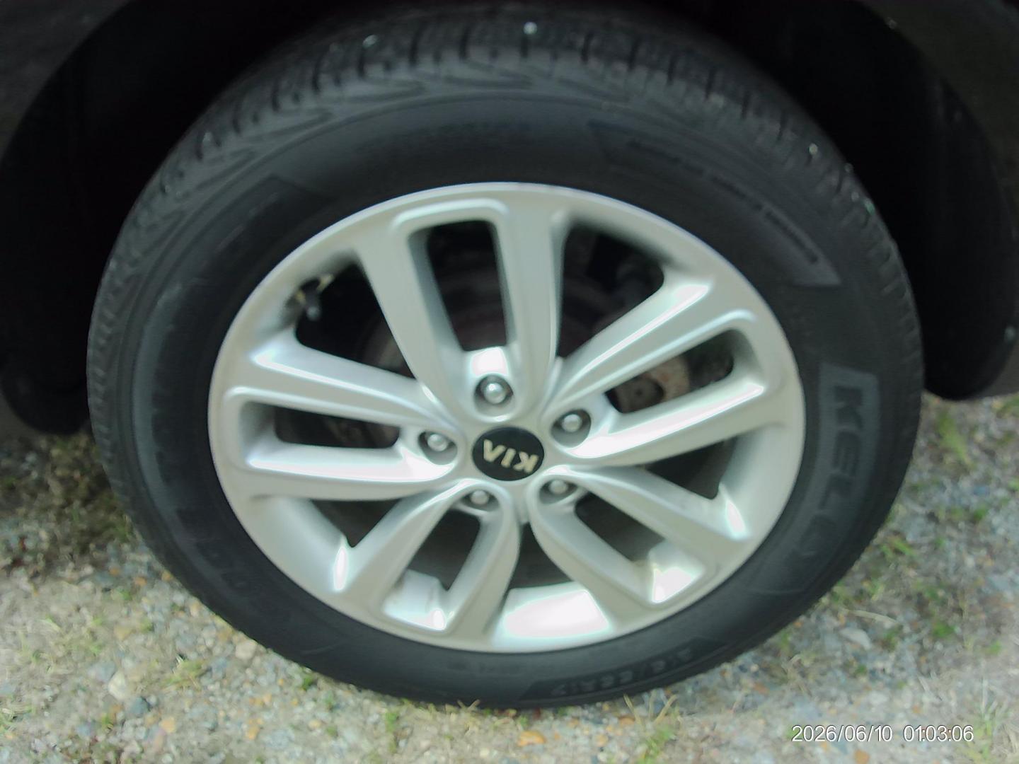 2017 Black Kia Soul + (KNDJP3A54H7) with an 2.0L L4 DOHC 16V engine, 6A transmission, located at 2553 Airline Blvd, Portsmouth, VA, 23701, (757) 488-8331, 36.813889, -76.357597 - ***VEHICLE TERMS*** Down Payment: $999 Weekly Payment: $115 APR: 23.9% Repayment Terms: 42 Months *** CALL ELIZABETH SMITH - DIRECTOR OF MARKETING @ 757-488-8331 TO SCHEDULE YOUR APPOINTMENT TODAY AND GET PRE-APPROVED RIGHT OVER THE PHONE*** - Photo#8