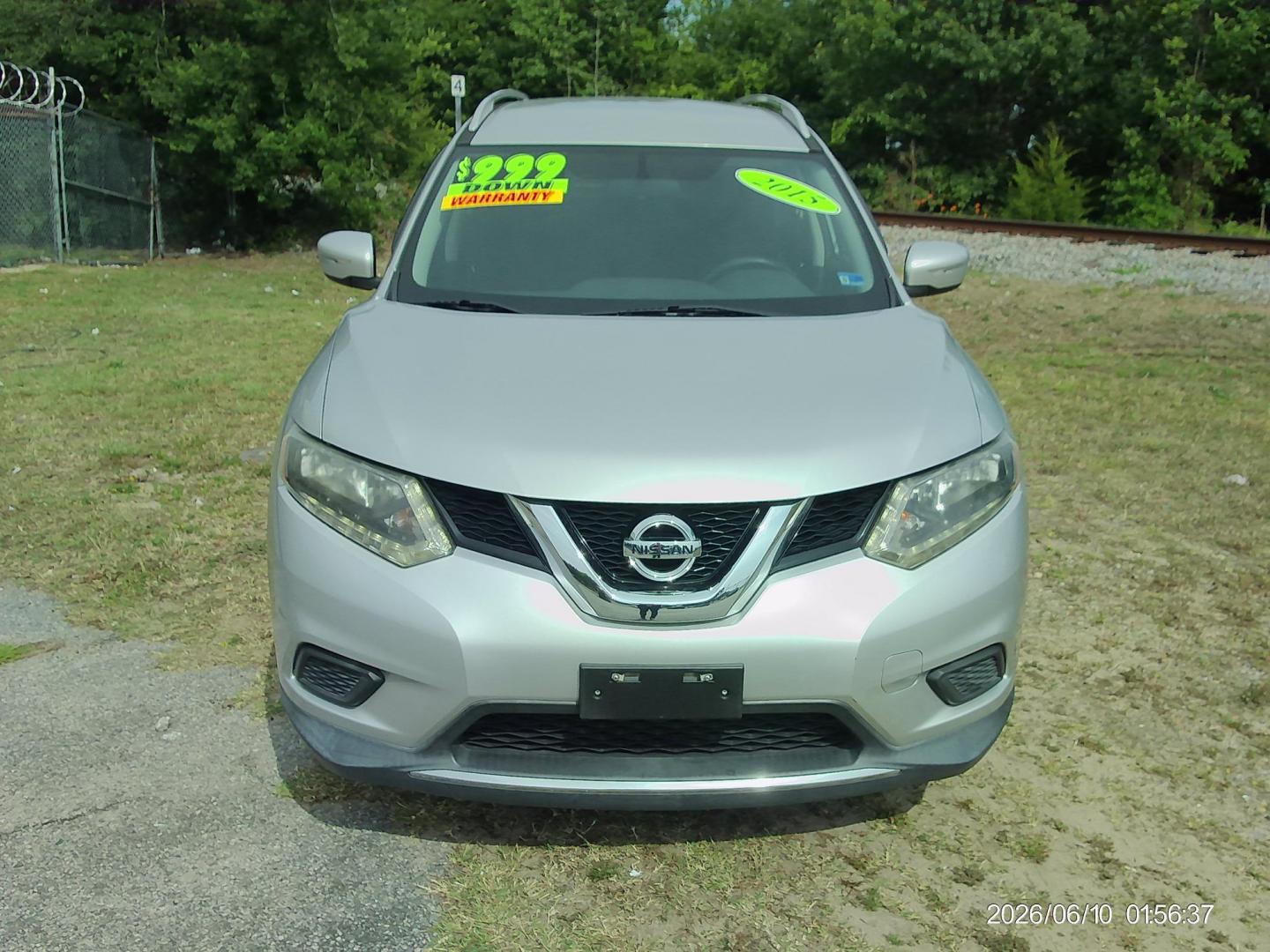 2015 Silver Nissan Rogue S AWD (5N1AT2MV1FC) with an 2.5L L4 DOHC 16V engine, Continuously Variable Transmission transmission, located at 2553 Airline Blvd, Portsmouth, VA, 23701, (757) 488-8331, 36.813889, -76.357597 - ***VEHICLE TERMS*** Down Payment: $999 Weekly Payment: $115 APR: 23.9% Repayment Terms: 42 Months *** CALL ELIZABETH SMITH - DIRECTOR OF MARKETING @ 757-488-8331 TO SCHEDULE YOUR APPOINTMENT TODAY AND GET PRE-APPROVED RIGHT OVER THE PHONE*** - Photo#2