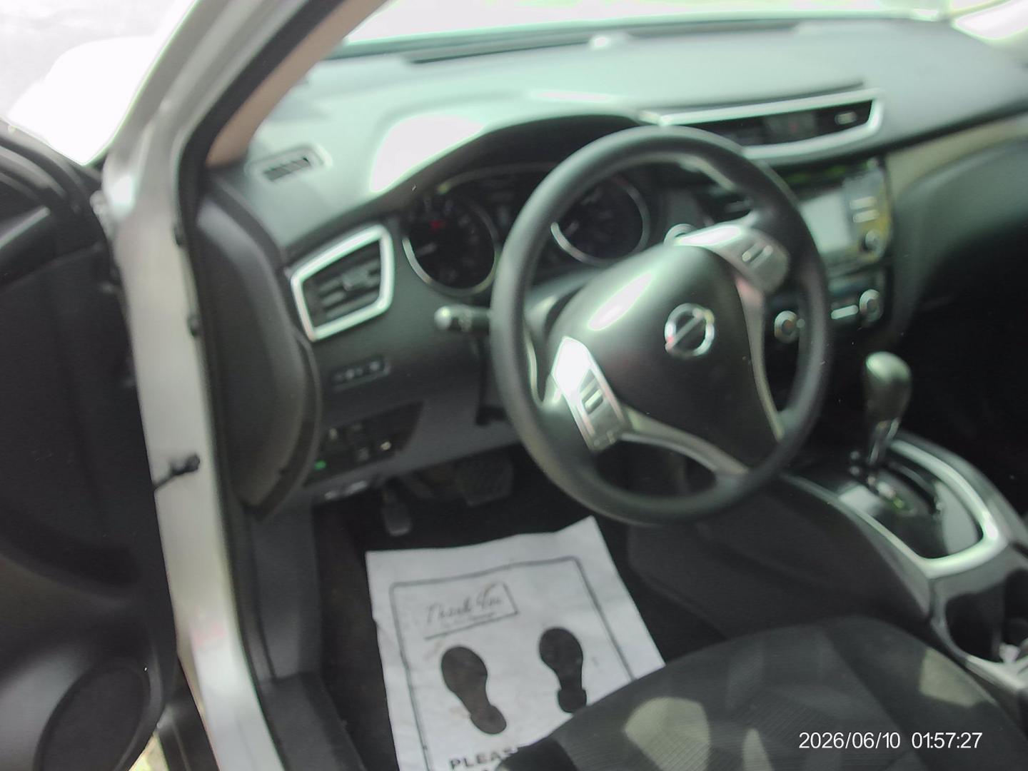 2015 Silver Nissan Rogue S AWD (5N1AT2MV1FC) with an 2.5L L4 DOHC 16V engine, Continuously Variable Transmission transmission, located at 2553 Airline Blvd, Portsmouth, VA, 23701, (757) 488-8331, 36.813889, -76.357597 - ***VEHICLE TERMS*** Down Payment: $999 Weekly Payment: $115 APR: 23.9% Repayment Terms: 42 Months *** CALL ELIZABETH SMITH - DIRECTOR OF MARKETING @ 757-488-8331 TO SCHEDULE YOUR APPOINTMENT TODAY AND GET PRE-APPROVED RIGHT OVER THE PHONE*** - Photo#9