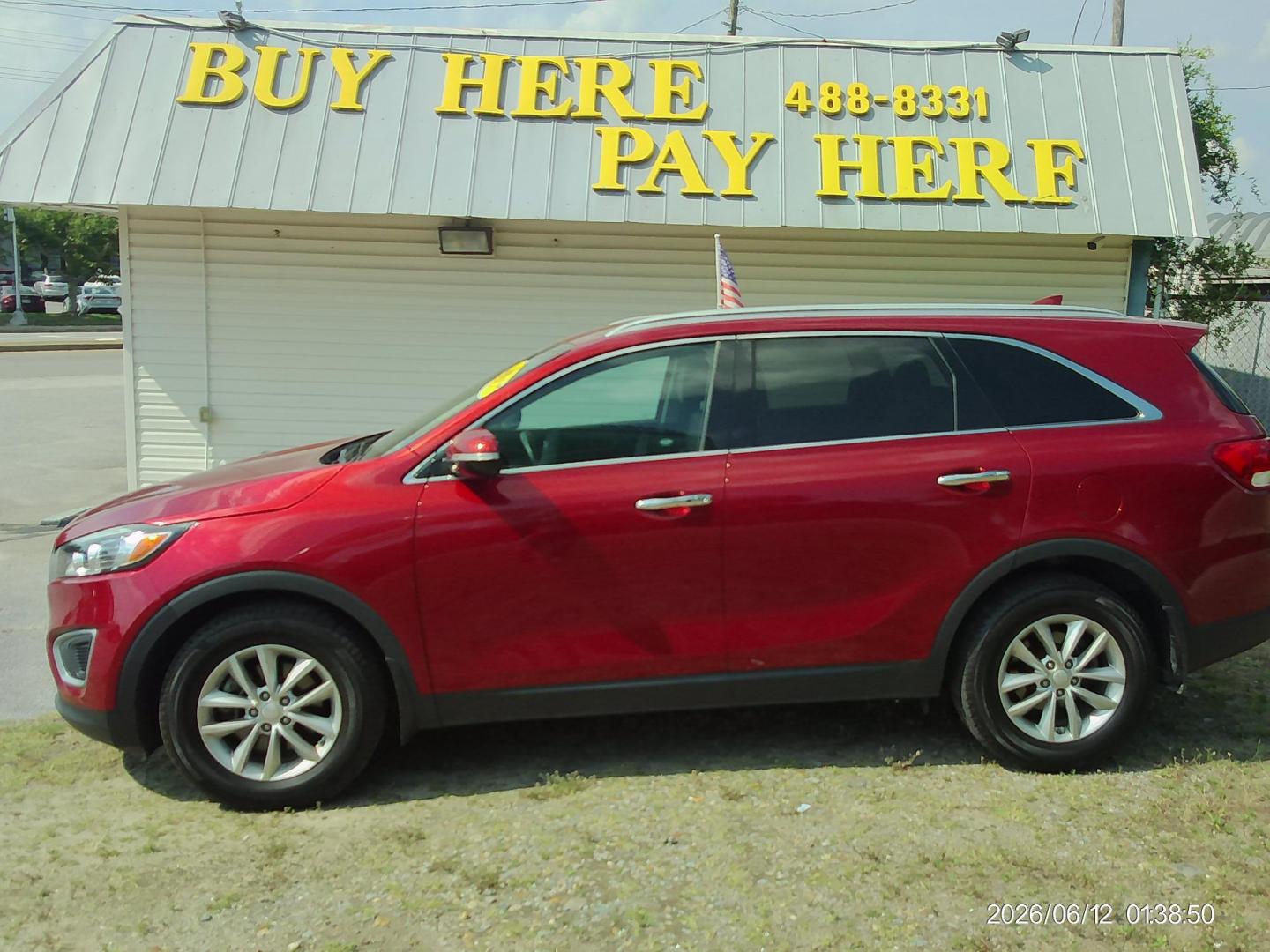 2017 Red Kia Sorento L 2WD (5XYPG4A35HG) with an 2.4L L4 DOHC 16V engine, 6A transmission, located at 2553 Airline Blvd, Portsmouth, VA, 23701, (757) 488-8331, 36.813889, -76.357597 - ***VEHICLE TERMS*** Down Payment: $999 Weekly Payment: $115 APR: 23.9% Repayment Terms: 42 Months *** CALL ELIZABETH SMITH - DIRECTOR OF MARKETING @ 757-488-8331 TO SCHEDULE YOUR APPOINTMENT TODAY AND GET PRE-APPROVED RIGHT OVER THE PHONE*** - Photo#0