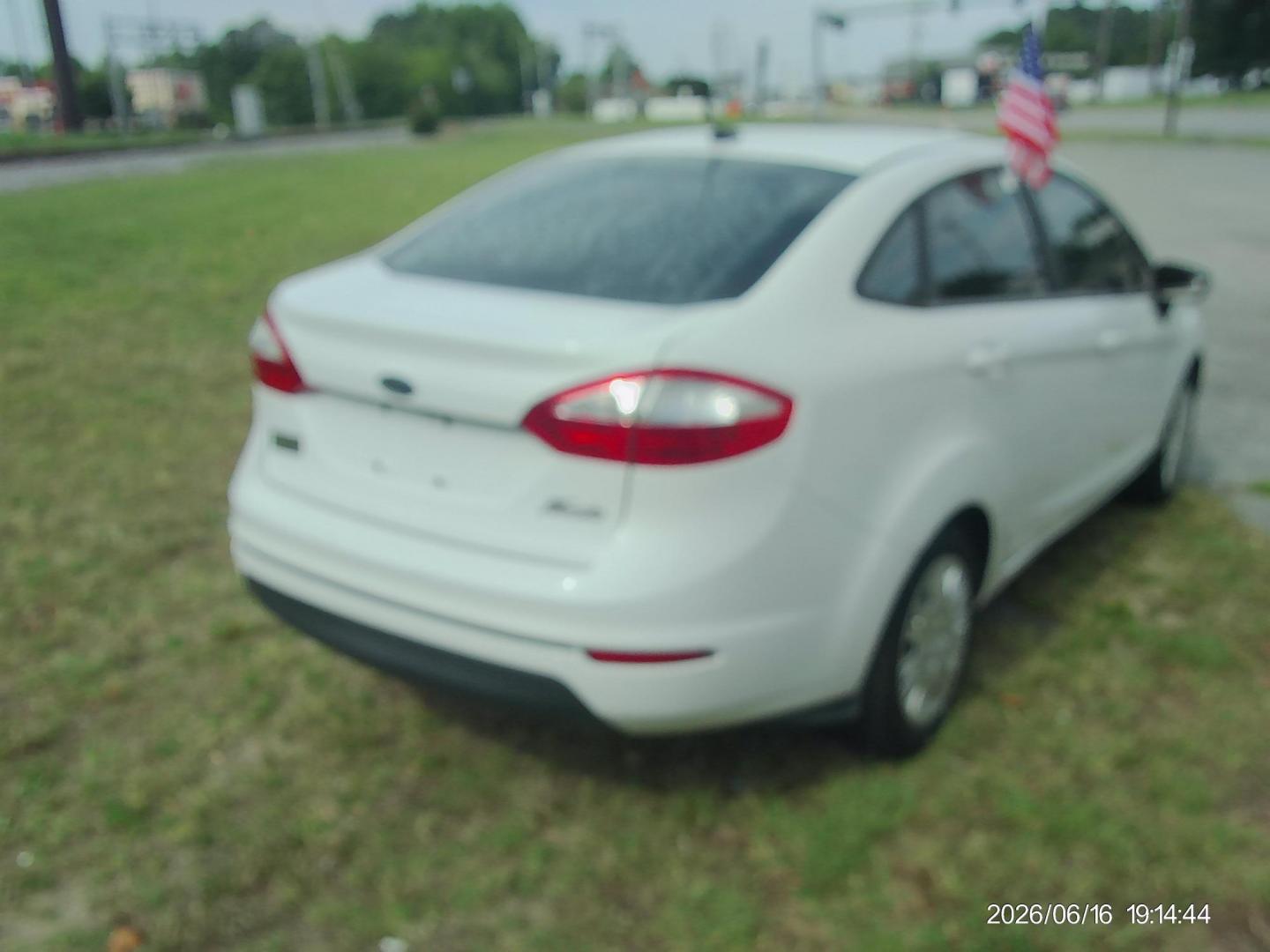 2019 White Ford Fiesta S Sedan (3FADP4AJ9KM) with an 1.6L L4 DOHC 16V engine, located at 2553 Airline Blvd, Portsmouth, VA, 23701, (757) 488-8331, 36.813889, -76.357597 - ***VEHICLE TERMS*** Down Payment: $799 Weekly Payment: $110 APR: 23.9% Repayment Terms: 42 Months *** CALL ELIZABETH SMITH - DIRECTOR OF MARKETING @ 757-488-8331 TO SCHEDULE YOUR APPOINTMENT TODAY AND GET PRE-APPROVED RIGHT OVER THE PHONE*** - Photo#5