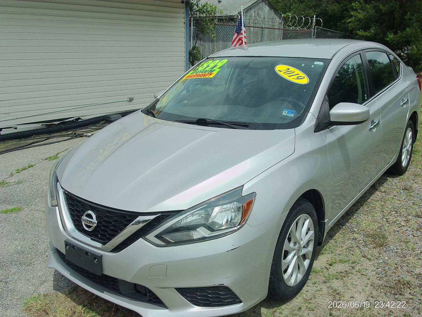 2019 Silver Nissan Sentra S CVT (3N1AB7AP6KY) with an 1.8L L4 SFI DOHC 16V engine, CVT transmission, located at 2553 Airline Blvd, Portsmouth, VA, 23701, (757) 488-8331, 36.813889, -76.357597 - ***VEHICLE TERMS*** Down Payment: $899 Weekly Payment: $115 APR: 23.9% Repayment Terms: 42 Months *** CALL ELIZABETH SMITH - DIRECTOR OF MARKETING @ 757-488-8331 TO SCHEDULE YOUR APPOINTMENT TODAY AND GET PRE-APPROVED RIGHT OVER THE PHONE***- Photo#1