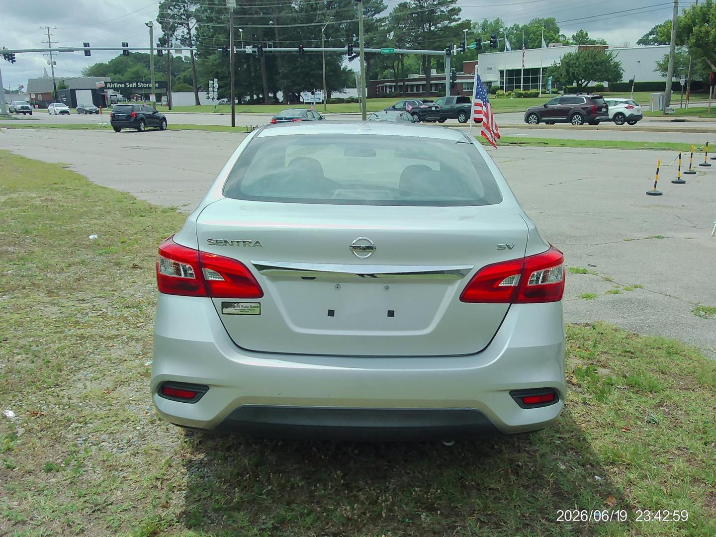 2019 Silver Nissan Sentra S CVT (3N1AB7AP6KY) with an 1.8L L4 SFI DOHC 16V engine, CVT transmission, located at 2553 Airline Blvd, Portsmouth, VA, 23701, (757) 488-8331, 36.813889, -76.357597 - ***VEHICLE TERMS*** Down Payment: $899 Weekly Payment: $115 APR: 23.9% Repayment Terms: 42 Months *** CALL ELIZABETH SMITH - DIRECTOR OF MARKETING @ 757-488-8331 TO SCHEDULE YOUR APPOINTMENT TODAY AND GET PRE-APPROVED RIGHT OVER THE PHONE***- Photo#6