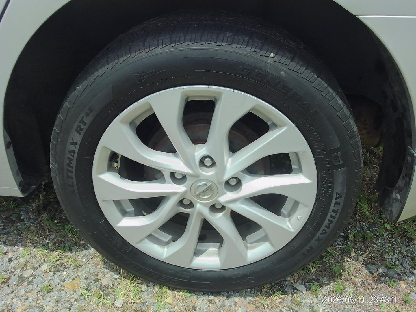 2019 Silver Nissan Sentra S CVT (3N1AB7AP6KY) with an 1.8L L4 SFI DOHC 16V engine, CVT transmission, located at 2553 Airline Blvd, Portsmouth, VA, 23701, (757) 488-8331, 36.813889, -76.357597 - ***VEHICLE TERMS*** Down Payment: $899 Weekly Payment: $115 APR: 23.9% Repayment Terms: 42 Months *** CALL ELIZABETH SMITH - DIRECTOR OF MARKETING @ 757-488-8331 TO SCHEDULE YOUR APPOINTMENT TODAY AND GET PRE-APPROVED RIGHT OVER THE PHONE***- Photo#8