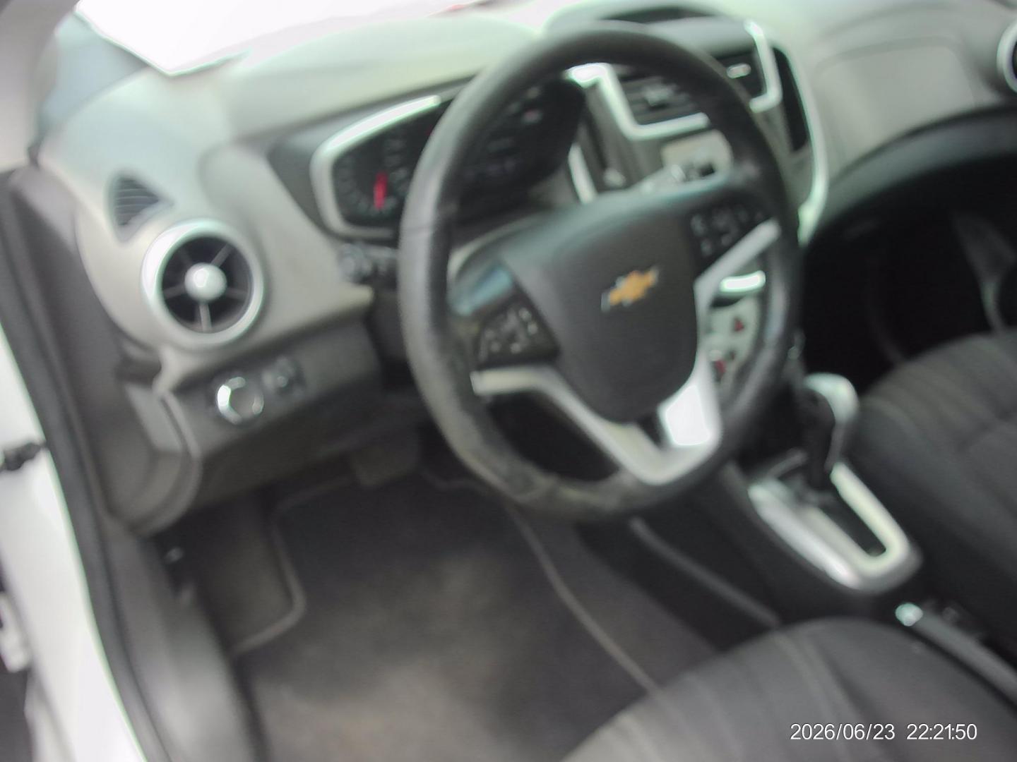 2019 White Chevrolet Sonic LT Manual Sedan (1G1JD5SB7K4) with an 1.4L L4 DOHC 24V TURBO engine, 5M transmission, located at 2553 Airline Blvd, Portsmouth, VA, 23701, (757) 488-8331, 36.813889, -76.357597 - ***VEHICLE TERMS*** Down Payment: $899 Weekly Payment: $115 APR: 23.9% Repayment Terms: 42 Months *** CALL ELIZABETH SMITH - DIRECTOR OF MARKETING @ 757-488-8331 TO SCHEDULE YOUR APPOINTMENT TODAY AND GET PRE-APPROVED RIGHT OVER THE PHONE*** - Photo#9