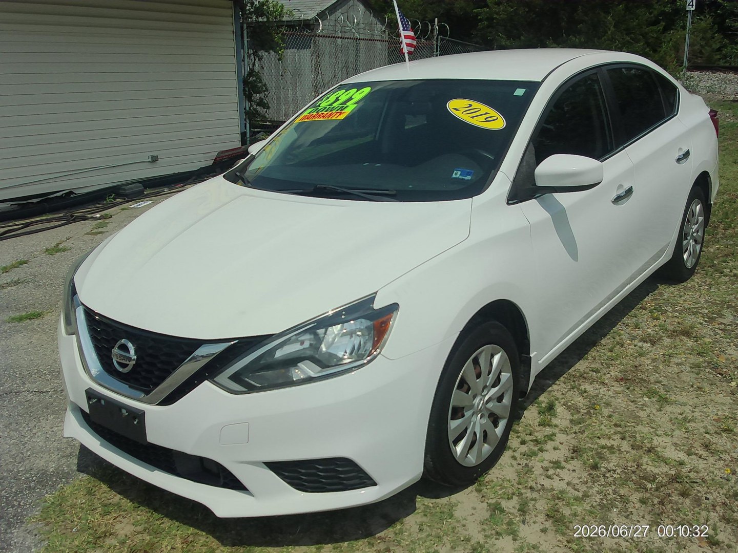 2019 White Nissan Sentra S CVT (3N1AB7AP2KY) with an 1.8L L4 SFI DOHC 16V engine, CVT transmission, located at 2553 Airline Blvd, Portsmouth, VA, 23701, (757) 488-8331, 36.813889, -76.357597 - ***VEHICLE TERMS*** Down Payment: $899 Weekly Payment: $115 APR: 23.9% Repayment Terms: 42 Months *** CALL ELIZABETH SMITH - DIRECTOR OF MARKETING @ 757-488-8331 TO SCHEDULE YOUR APPOINTMENT TODAY AND GET PRE-APPROVED RIGHT OVER THE PHONE***- Photo#1