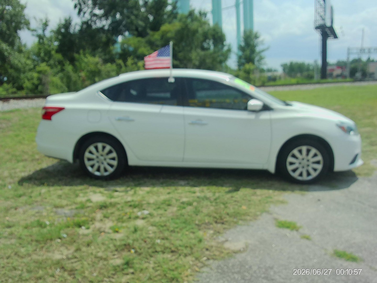 2019 White Nissan Sentra S CVT (3N1AB7AP2KY) with an 1.8L L4 SFI DOHC 16V engine, CVT transmission, located at 2553 Airline Blvd, Portsmouth, VA, 23701, (757) 488-8331, 36.813889, -76.357597 - ***VEHICLE TERMS*** Down Payment: $899 Weekly Payment: $115 APR: 23.9% Repayment Terms: 42 Months *** CALL ELIZABETH SMITH - DIRECTOR OF MARKETING @ 757-488-8331 TO SCHEDULE YOUR APPOINTMENT TODAY AND GET PRE-APPROVED RIGHT OVER THE PHONE***- Photo#4