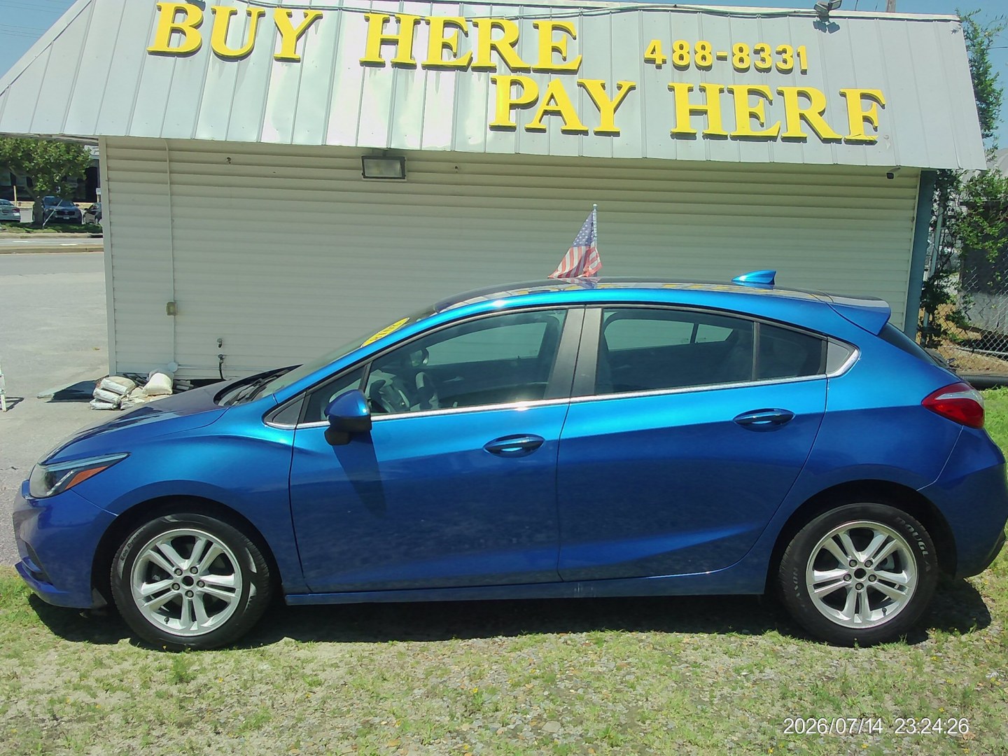 2018 Blue Chevrolet Cruze LT Auto Hatchback (3G1BE6SM9JS) with an 1.4L L4 DOHC 16V TURBO engine, 6A transmission, located at 2553 Airline Blvd, Portsmouth, VA, 23701, (757) 488-8331, 36.813889, -76.357597 - ***VEHICLE TERMS*** Down Payment: $999 Weekly Payment: $120 APR: 23.9% Repayment Terms: 42 Months *** CALL ELIZABETH SMITH - DIRECTOR OF MARKETING @ 757-488-8331 TO SCHEDULE YOUR APPOINTMENT TODAY AND GET PRE-APPROVED RIGHT OVER THE PHONE***- Photo#0