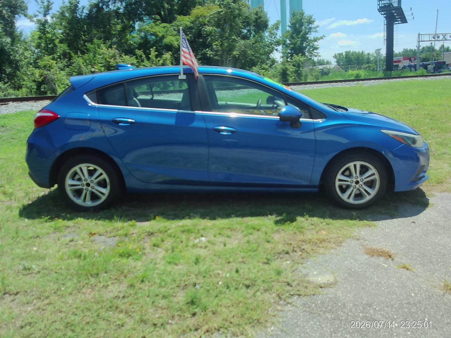 2018 Blue Chevrolet Cruze LT Auto Hatchback (3G1BE6SM9JS) with an 1.4L L4 DOHC 16V TURBO engine, 6A transmission, located at 2553 Airline Blvd, Portsmouth, VA, 23701, (757) 488-8331, 36.813889, -76.357597 - ***VEHICLE TERMS*** Down Payment: $999 Weekly Payment: $120 APR: 23.9% Repayment Terms: 42 Months *** CALL ELIZABETH SMITH - DIRECTOR OF MARKETING @ 757-488-8331 TO SCHEDULE YOUR APPOINTMENT TODAY AND GET PRE-APPROVED RIGHT OVER THE PHONE***- Photo#4