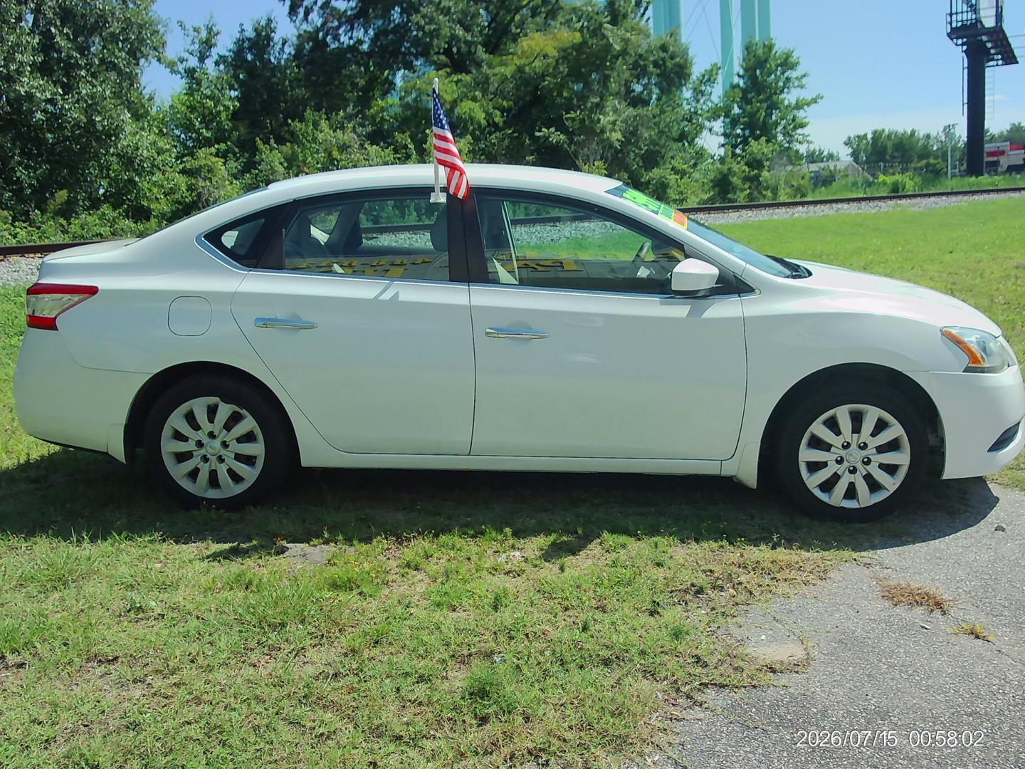 2014 White Nissan Sentra S 6MT (3N1AB7AP8EY) with an 1.8L L4 SFI DOHC 16V engine, 6-Speed Manual transmission, located at 2553 Airline Blvd, Portsmouth, VA, 23701, (757) 488-8331, 36.813889, -76.357597 - ***VEHICLE TERMS*** Down Payment: $599 Weekly Payment: $100 APR: 23.9% Repayment Terms: 42 Months *** CALL ELIZABETH SMITH - DIRECTOR OF MARKETING @ 757-488-8331 TO SCHEDULE YOUR APPOINTMENT TODAY AND GET PRE-APPROVED RIGHT OVER THE PHONE***- Photo#4