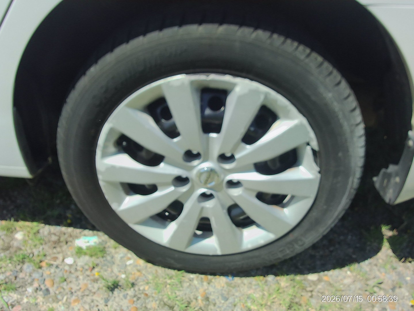 2014 White Nissan Sentra S 6MT (3N1AB7AP8EY) with an 1.8L L4 SFI DOHC 16V engine, 6-Speed Manual transmission, located at 2553 Airline Blvd, Portsmouth, VA, 23701, (757) 488-8331, 36.813889, -76.357597 - ***VEHICLE TERMS*** Down Payment: $599 Weekly Payment: $100 APR: 23.9% Repayment Terms: 42 Months *** CALL ELIZABETH SMITH - DIRECTOR OF MARKETING @ 757-488-8331 TO SCHEDULE YOUR APPOINTMENT TODAY AND GET PRE-APPROVED RIGHT OVER THE PHONE***- Photo#8