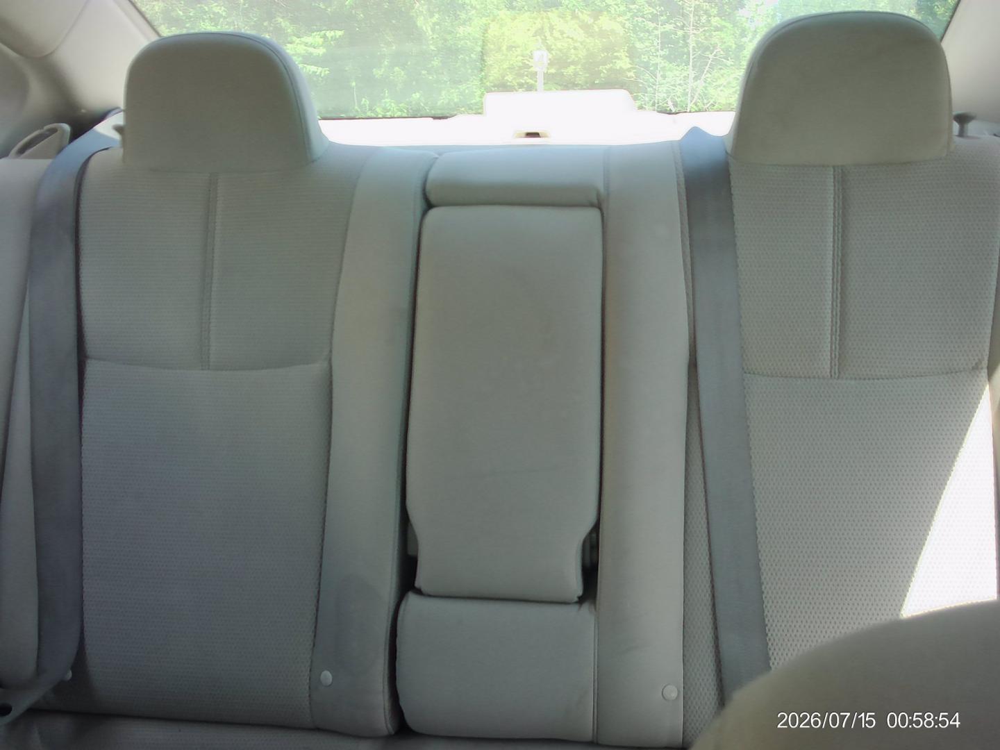 2014 White Nissan Sentra S 6MT (3N1AB7AP8EY) with an 1.8L L4 SFI DOHC 16V engine, 6-Speed Manual transmission, located at 2553 Airline Blvd, Portsmouth, VA, 23701, (757) 488-8331, 36.813889, -76.357597 - ***VEHICLE TERMS*** Down Payment: $599 Weekly Payment: $100 APR: 23.9% Repayment Terms: 42 Months *** CALL ELIZABETH SMITH - DIRECTOR OF MARKETING @ 757-488-8331 TO SCHEDULE YOUR APPOINTMENT TODAY AND GET PRE-APPROVED RIGHT OVER THE PHONE***- Photo#10