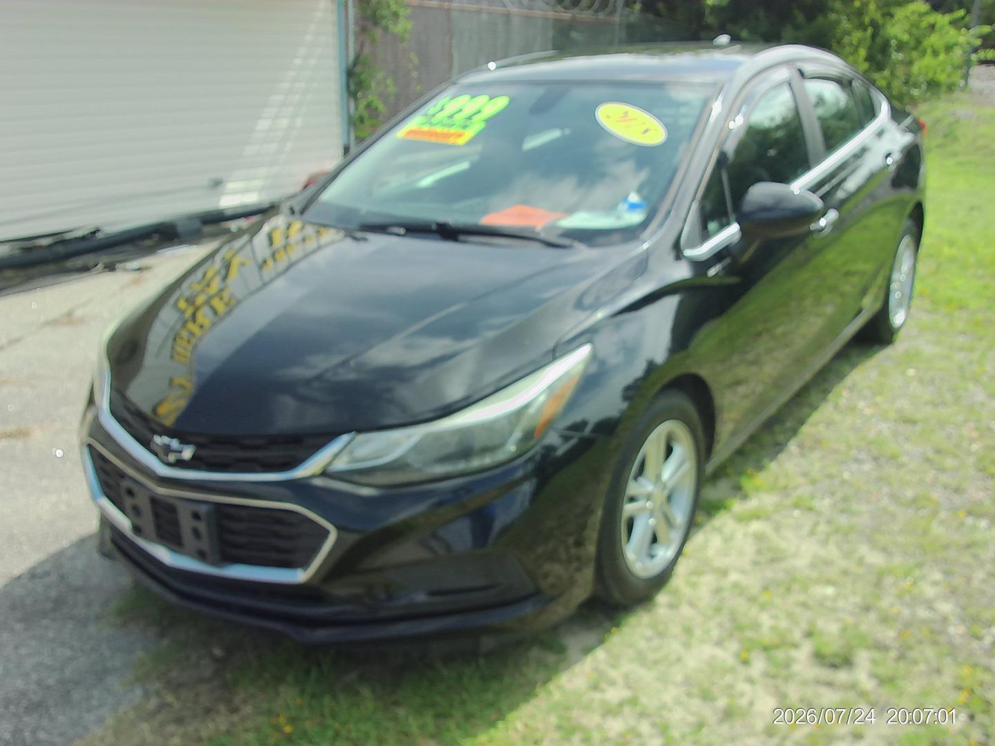 2018 Black Chevrolet Cruze LT Auto (1G1BE5SM8J7) with an 1.4L L4 DOHC 16V TURBO engine, 6A transmission, located at 2553 Airline Blvd, Portsmouth, VA, 23701, (757) 488-8331, 36.813889, -76.357597 - ***VEHICLE TERMS*** Down Payment: $999 Weekly Payment: $115 APR: 23.9% Repayment Terms: 42 Months *** CALL ELIZABETH SMITH - DIRECTOR OF MARKETING @ 757-488-8331 TO SCHEDULE YOUR APPOINTMENT TODAY AND GET PRE-APPROVED RIGHT OVER THE PHONE***- Photo#1