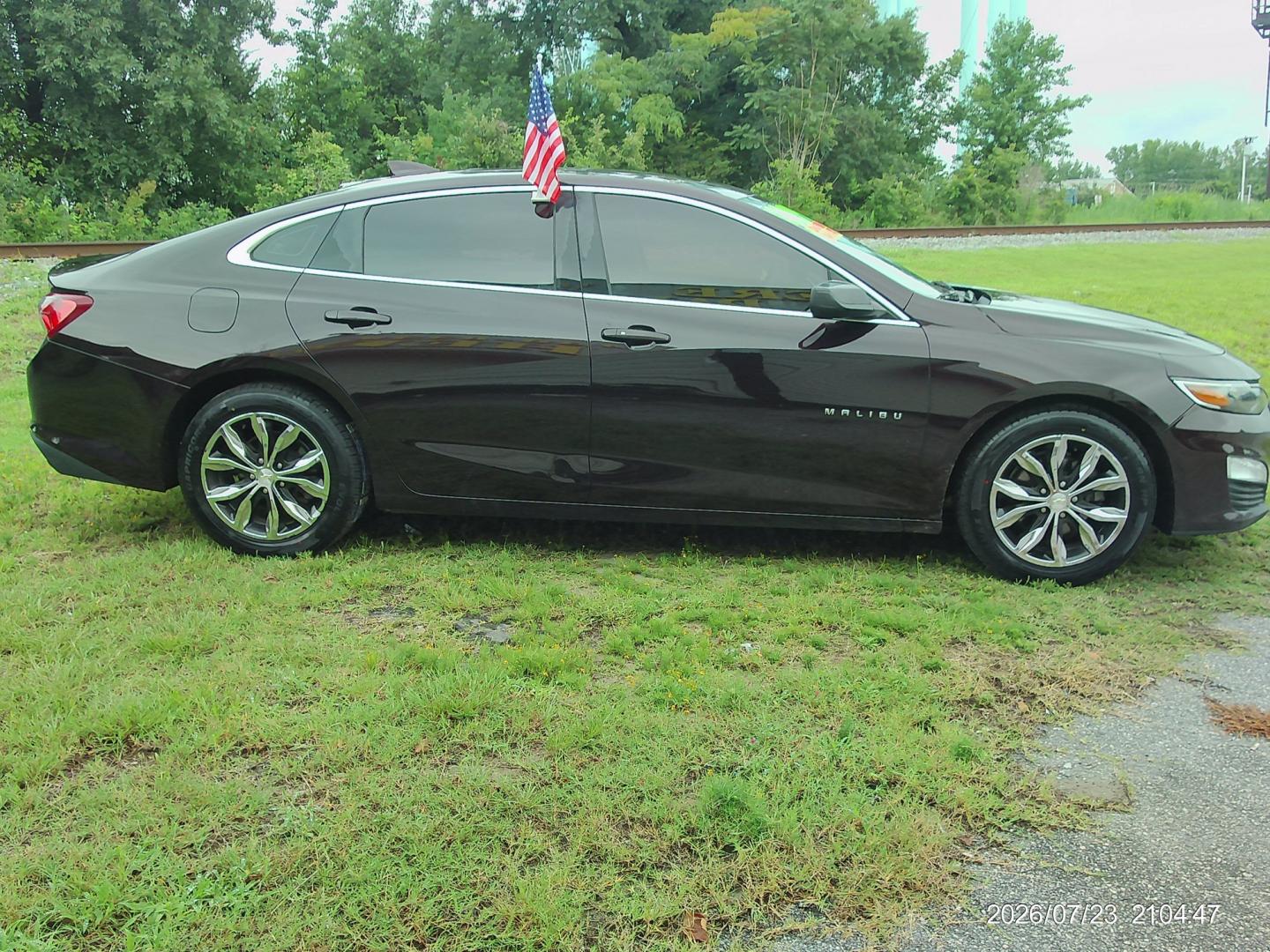 2020 Purple Chevrolet Malibu LT (1G1ZD5ST7LF) with an 1.5L L4 DOHC 16V engine, 6A transmission, located at 2553 Airline Blvd, Portsmouth, VA, 23701, (757) 488-8331, 36.813889, -76.357597 - ***VEHICLE TERMS*** Down Payment: $1499 Weekly Payment: $125 APR: 23.9% Repayment Terms: 42 Months *** CALL ELIZABETH SMITH - DIRECTOR OF MARKETING @ 757-488-8331 TO SCHEDULE YOUR APPOINTMENT TODAY AND GET PRE-APPROVED RIGHT OVER THE PHONE***- Photo#4