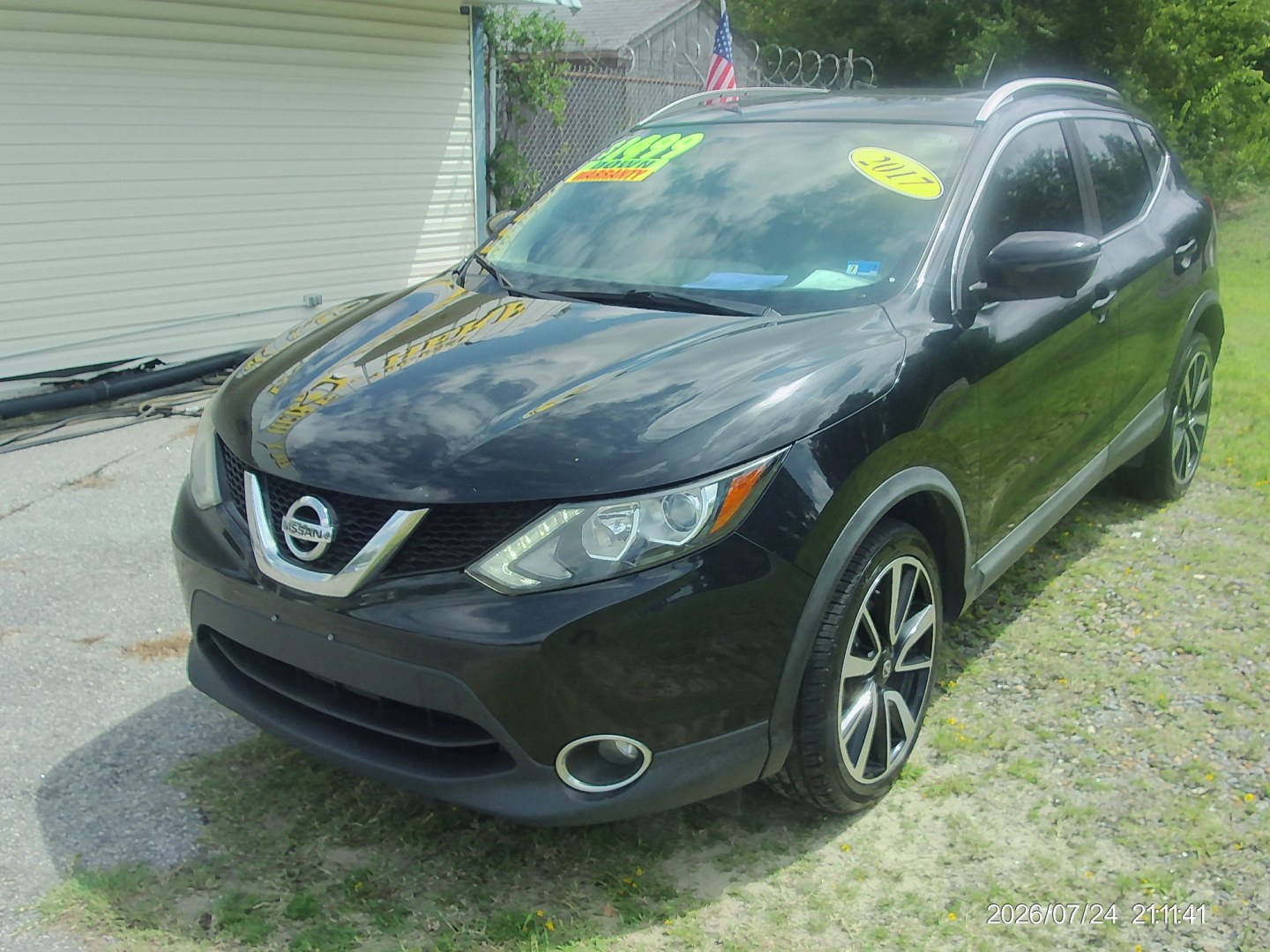 2017 Black Nissan Rogue Sport SL AWD (JN1BJ1CR5HW) with an 2.0L L4 DOHC 16V engine, CVT transmission, located at 2553 Airline Blvd, Portsmouth, VA, 23701, (757) 488-8331, 36.813889, -76.357597 - ***VEHICLE TERMS*** Down Payment: $1499 Weekly Payment: $125 APR: 23.9% Repayment Terms: 42 Months *** CALL ELIZABETH SMITH - DIRECTOR OF MARKETING @ 757-488-8331 TO SCHEDULE YOUR APPOINTMENT TODAY AND GET PRE-APPROVED RIGHT OVER THE PHONE***- Photo#1