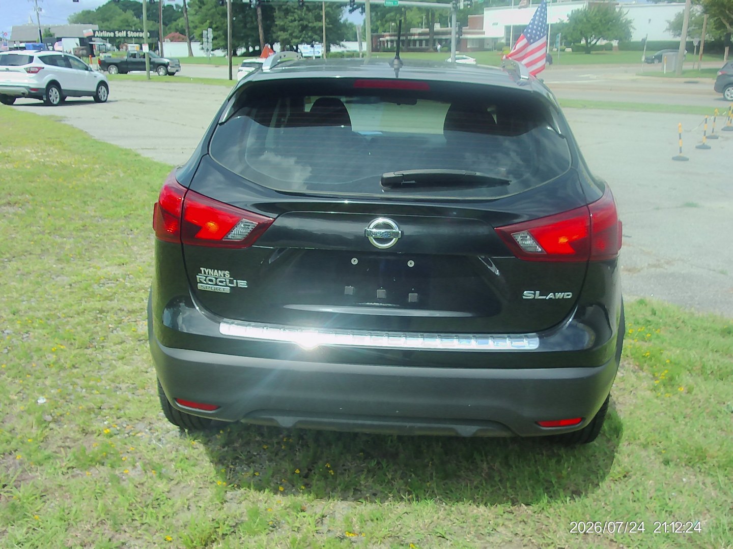 2017 Black Nissan Rogue Sport SL AWD (JN1BJ1CR5HW) with an 2.0L L4 DOHC 16V engine, CVT transmission, located at 2553 Airline Blvd, Portsmouth, VA, 23701, (757) 488-8331, 36.813889, -76.357597 - ***VEHICLE TERMS*** Down Payment: $1499 Weekly Payment: $125 APR: 23.9% Repayment Terms: 42 Months *** CALL ELIZABETH SMITH - DIRECTOR OF MARKETING @ 757-488-8331 TO SCHEDULE YOUR APPOINTMENT TODAY AND GET PRE-APPROVED RIGHT OVER THE PHONE***- Photo#6