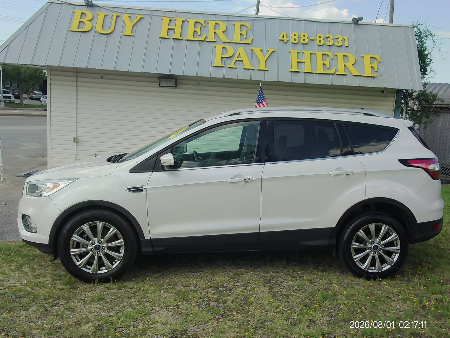 2018 White Ford Escape Titanium FWD (1FMCU0J90JU) with an 2.0L L4 DOHC 16V engine, 6A transmission, located at 2553 Airline Blvd, Portsmouth, VA, 23701, (757) 488-8331, 36.813889, -76.357597 - ***VEHICLE TERMS*** Down Payment: $1499 Weekly Payment: $125 APR: 23.9% Repayment Terms: 42 Months *** CALL ELIZABETH SMITH - DIRECTOR OF MARKETING @ 757-488-8331 TO SCHEDULE YOUR APPOINTMENT TODAY AND GET PRE-APPROVED RIGHT OVER THE PHONE***- Photo#0