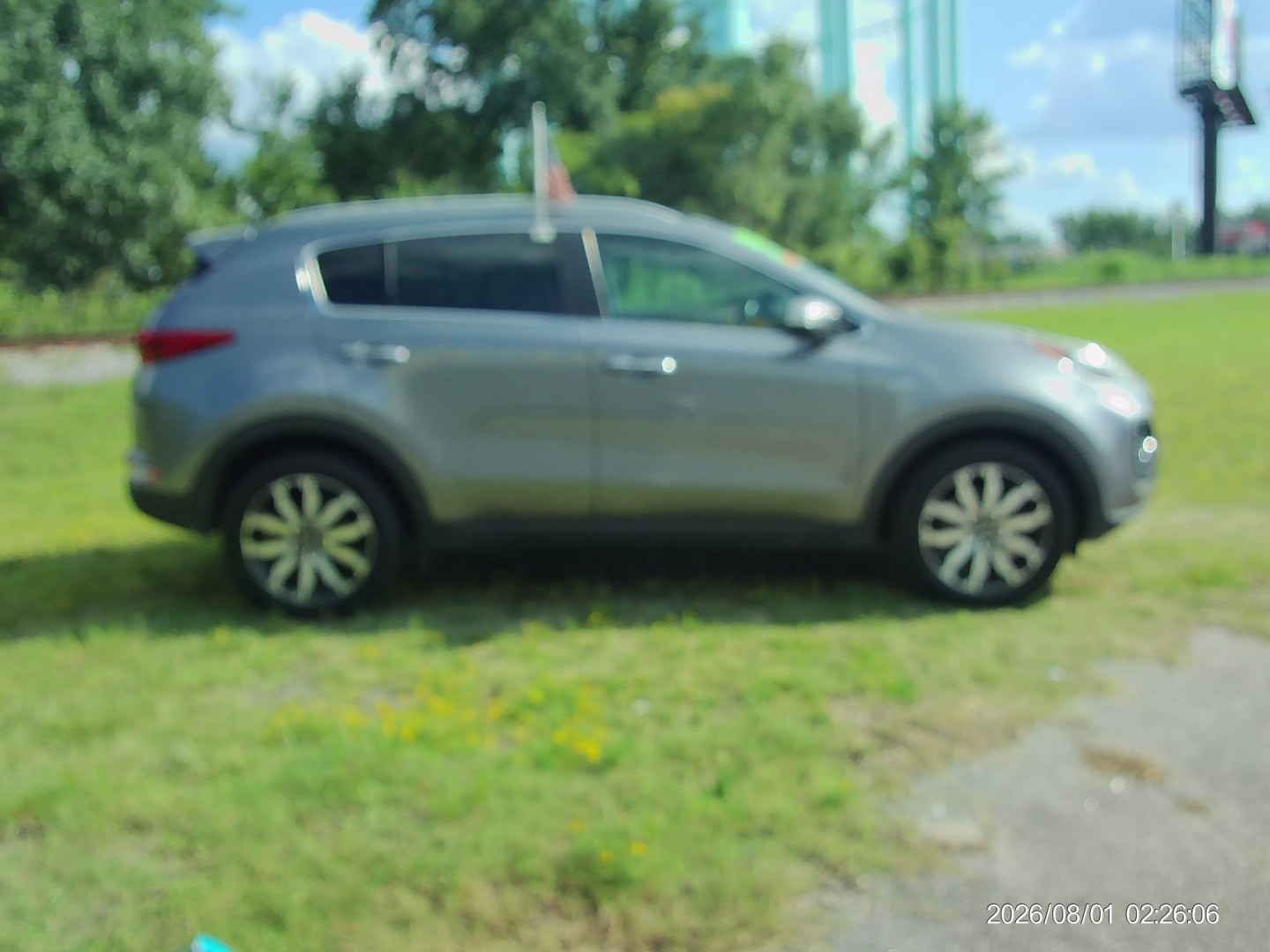 2017 Silver Kia Sportage EX AWD (KNDPNCAC8H7) with an 2.4L V6 DOHC 24V engine, 6A transmission, located at 2553 Airline Blvd, Portsmouth, VA, 23701, (757) 488-8331, 36.813889, -76.357597 - ***VEHICLE TERMS*** Down Payment: $1499 Weekly Payment: $125 APR: 23.9% Repayment Terms: 42 Months *** CALL ELIZABETH SMITH - DIRECTOR OF MARKETING @ 757-488-8331 TO SCHEDULE YOUR APPOINTMENT TODAY AND GET PRE-APPROVED RIGHT OVER THE PHONE***- Photo#4