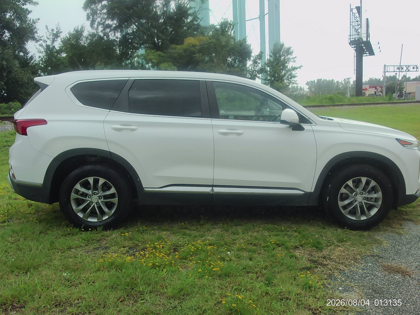 2019 White Hyundai Santa Fe SE 2.4 AWD (5NMS2CAD9KH) with an 2.4L L4 DOHC 16V engine, 8A transmission, located at 2553 Airline Blvd, Portsmouth, VA, 23701, (757) 488-8331, 36.813889, -76.357597 - ***VEHICLE TERMS*** Down Payment: $1499 Weekly Payment: $125 APR: 23.9% Repayment Terms: 42 Months *** CALL ELIZABETH SMITH - DIRECTOR OF MARKETING @ 757-488-8331 TO SCHEDULE YOUR APPOINTMENT TODAY AND GET PRE-APPROVED RIGHT OVER THE PHONE***- Photo#4