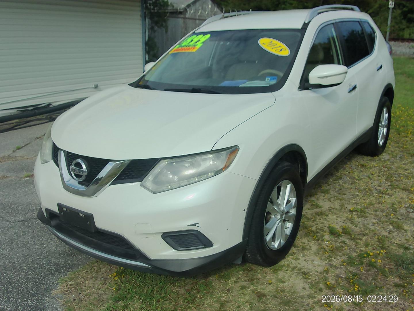 2015 Nissan Rogue S 2WD (KNMAT2MT2FP) with an 2.5L L4 DOHC 16V engine, CVT transmission, located at 2553 Airline Blvd, Portsmouth, VA, 23701, (757) 488-8331, 36.813889, -76.357597 - ***VEHICLE TERMS*** Down Payment: $899 Weekly Payment: $115 APR: 23.9% Repayment Terms: 42 Months *** CALL ELIZABETH SMITH - DIRECTOR OF MARKETING @ 757-488-8331 TO SCHEDULE YOUR APPOINTMENT TODAY AND GET PRE-APPROVED RIGHT OVER THE PHONE***- Photo#1